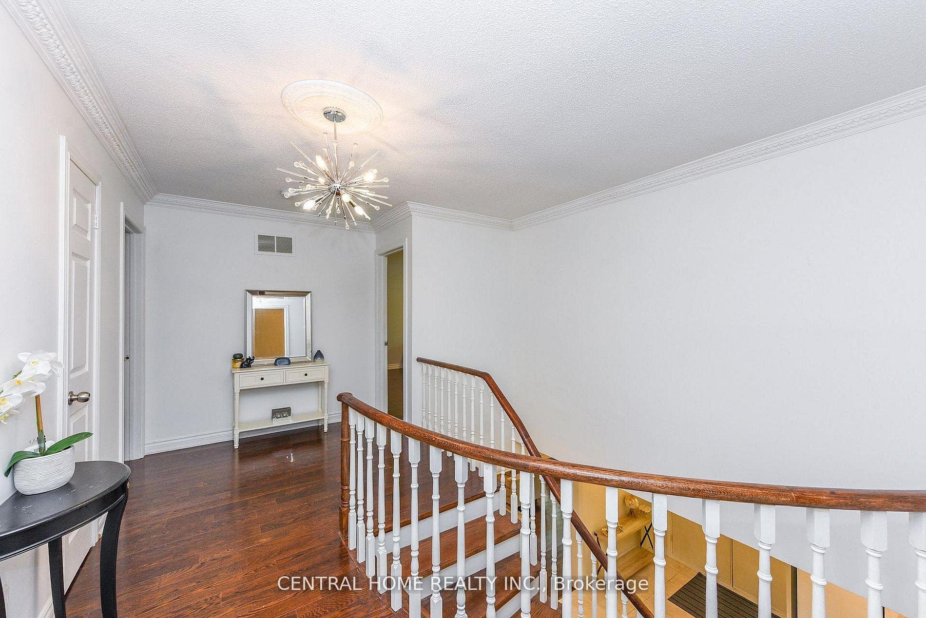 4 Robaldon Road - Detached photo 23 of 40 in Etobicoke (Islington / Rexdale), Ontario