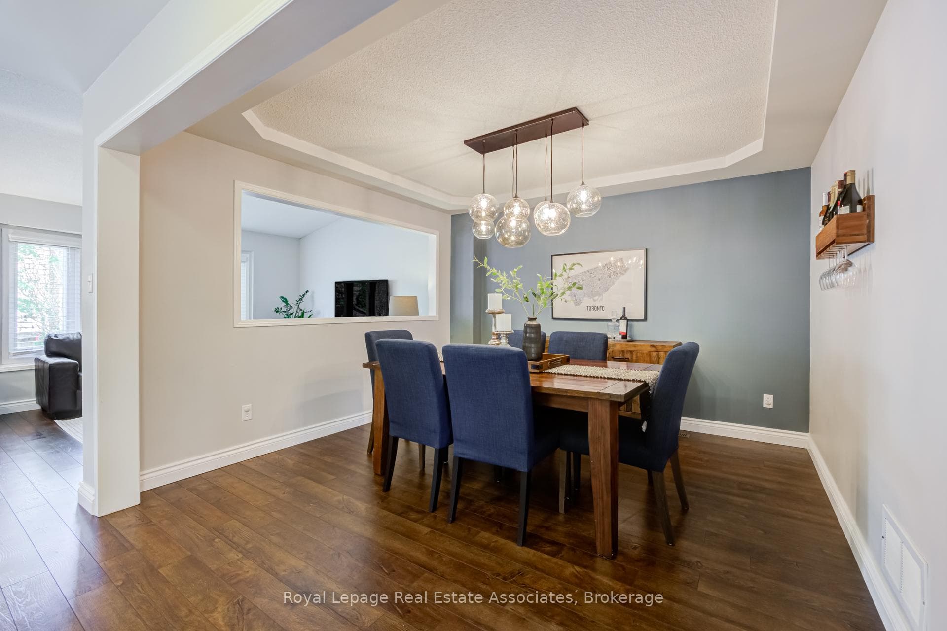 6665 Meteor Court - Detached photo 4 of 39 in Mississauga, Ontario