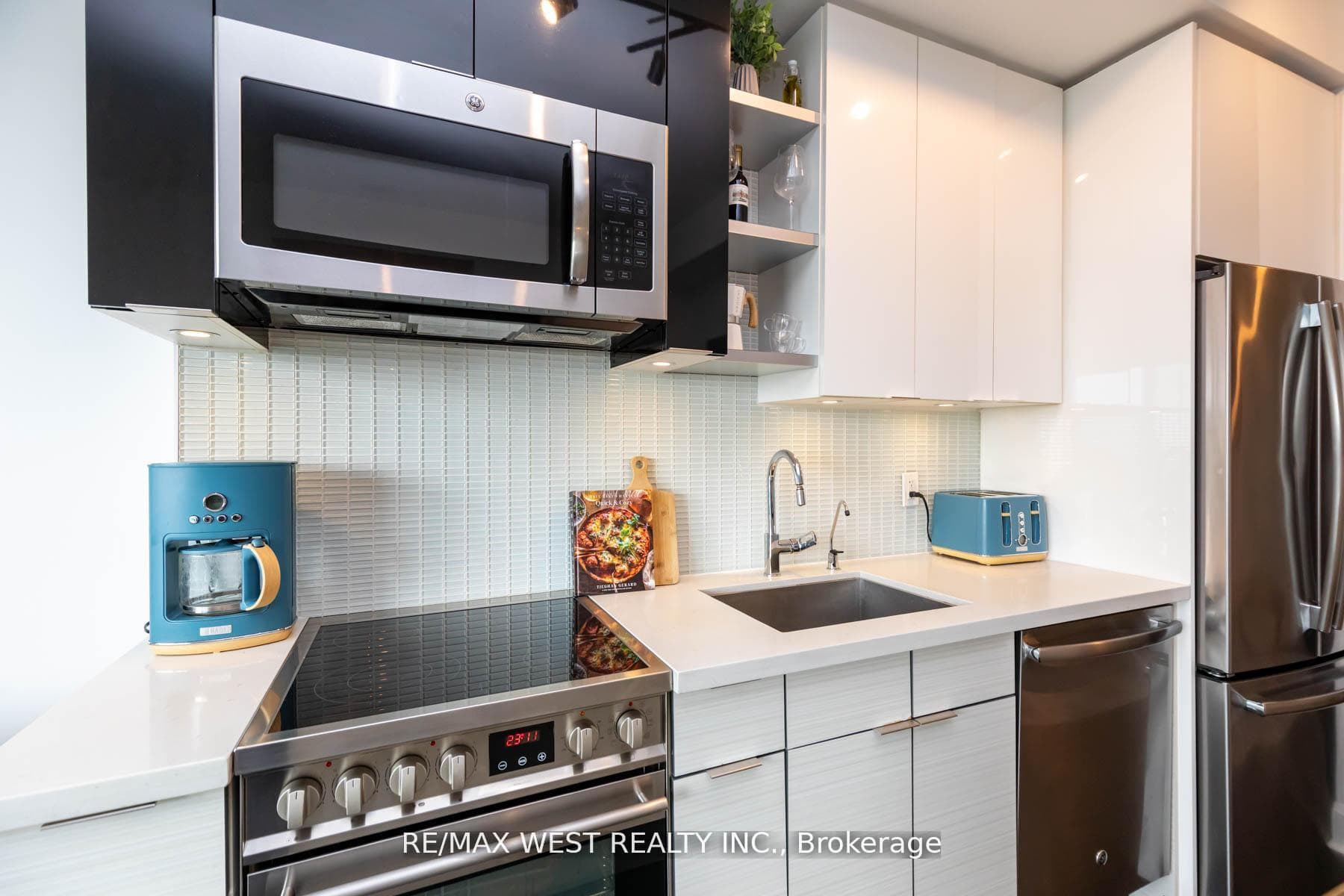 33 Shore Breeze Drive Unit 802 - Condo photo 14 of 38 in Liberty Village / Parkdale / South Parkdale, Ontario