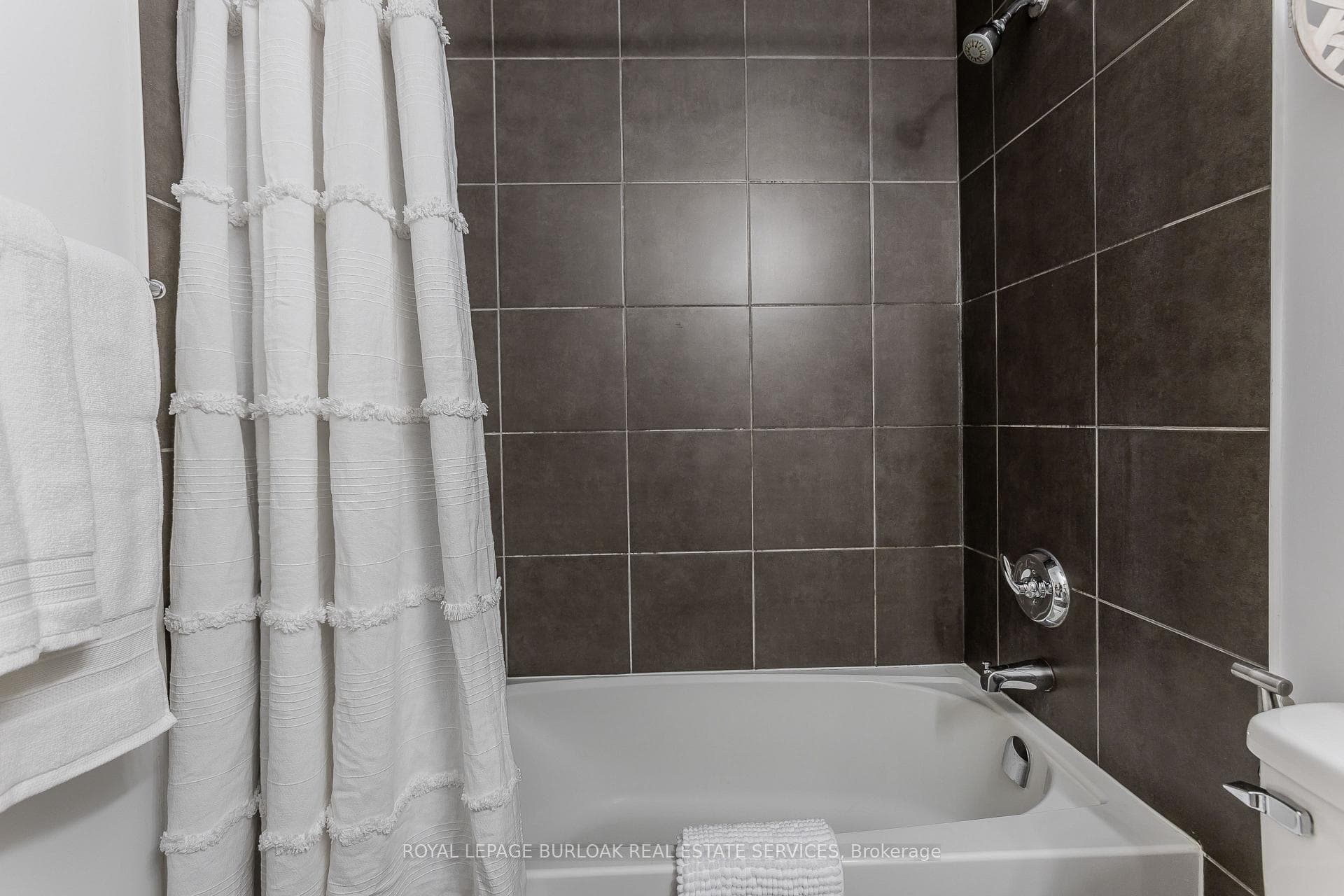 5010 Corporate Drive Unit 307 - Condo photo 17 of 30 in Burlington, Ontario