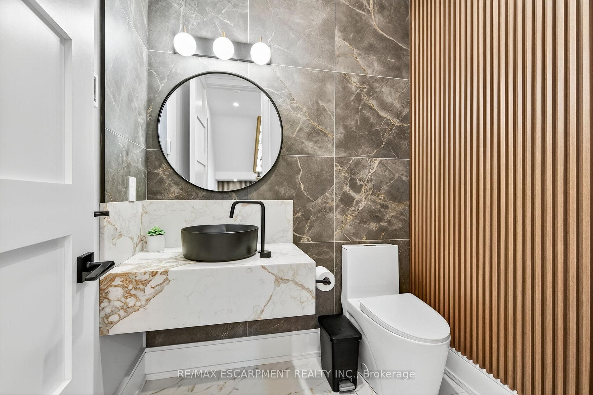 221 Morden Road - Detached photo 7 of 50 in Oakville, Ontario