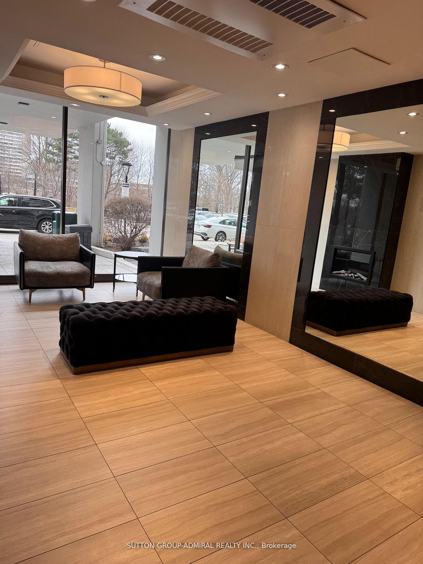 715 Don Mills Road Unit 2405 - Condo photo 3 of 28 in Flemingdon Park / Don Mills, Ontario
