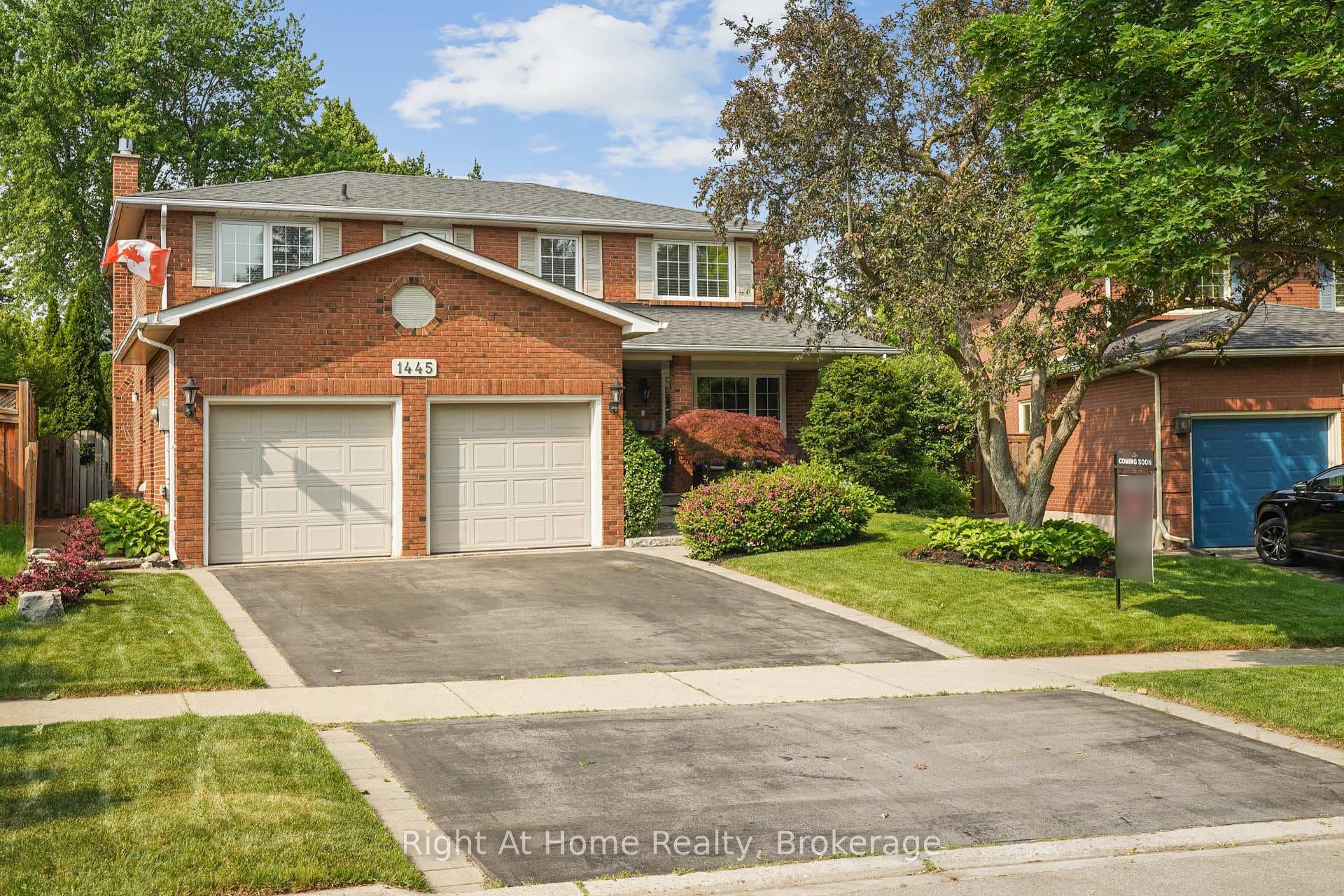 1445 Golden Meadow Trail - home for sale in Oakville, Ontario