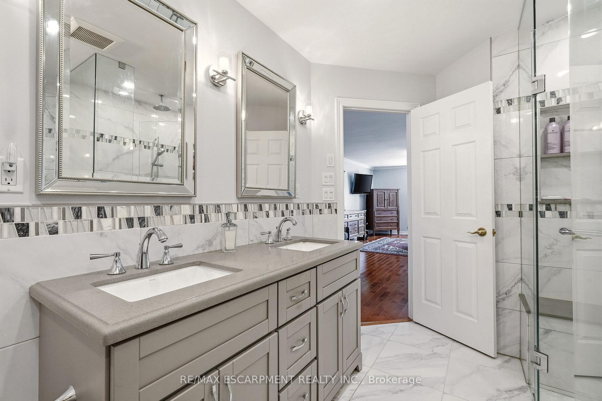 4163 STONEBRIDGE Crescent - Condo photo 28 of 46 in Burlington, Ontario