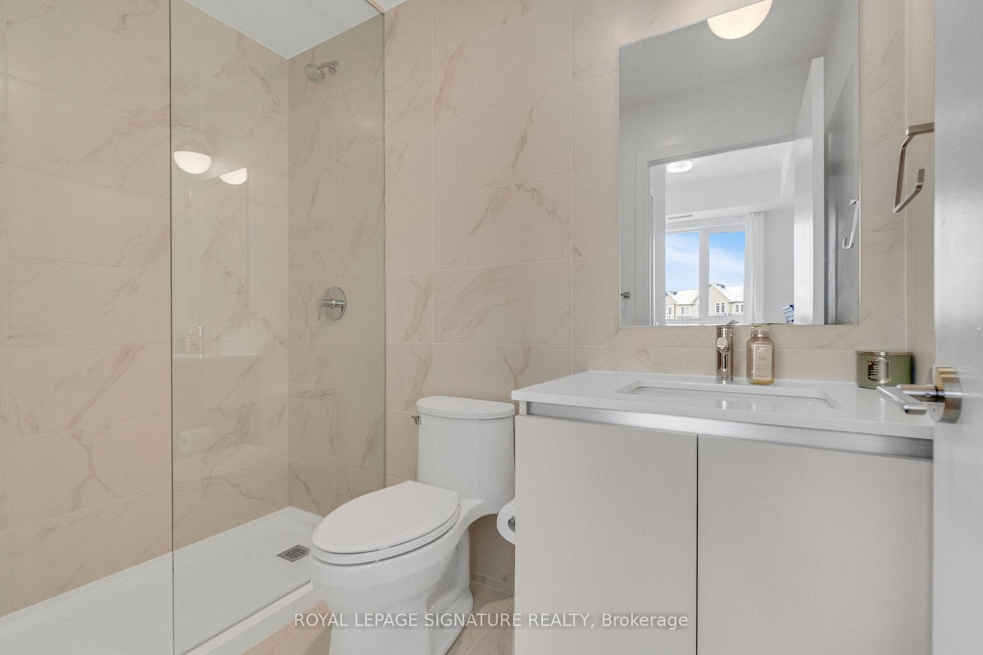 395 Dundas Street Unit 234 - Condo photo 24 of 35 in Oakville, Ontario