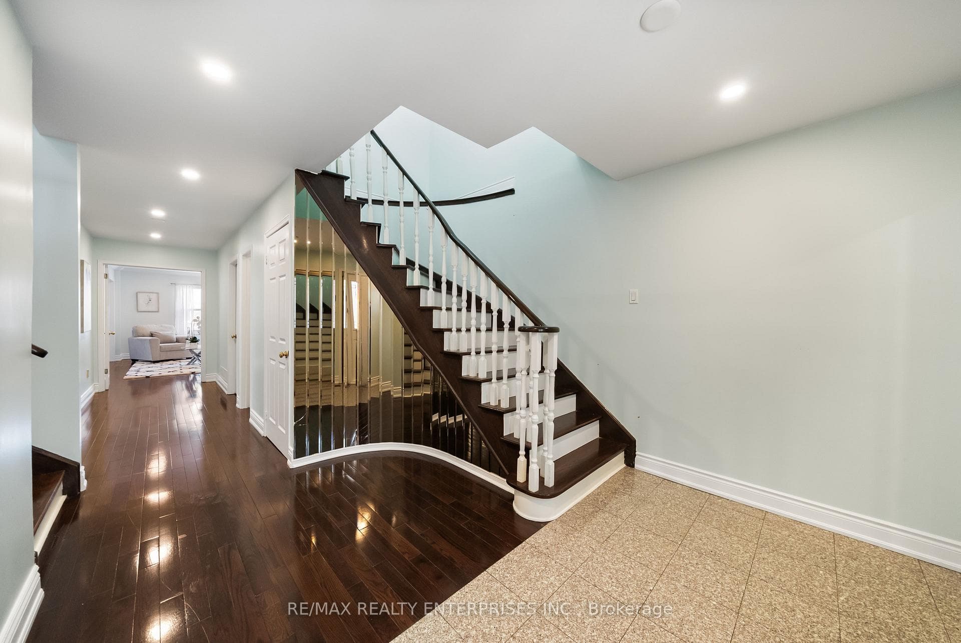 4579 Tribal Court - Detached photo 6 of 39 in Mississauga, Ontario