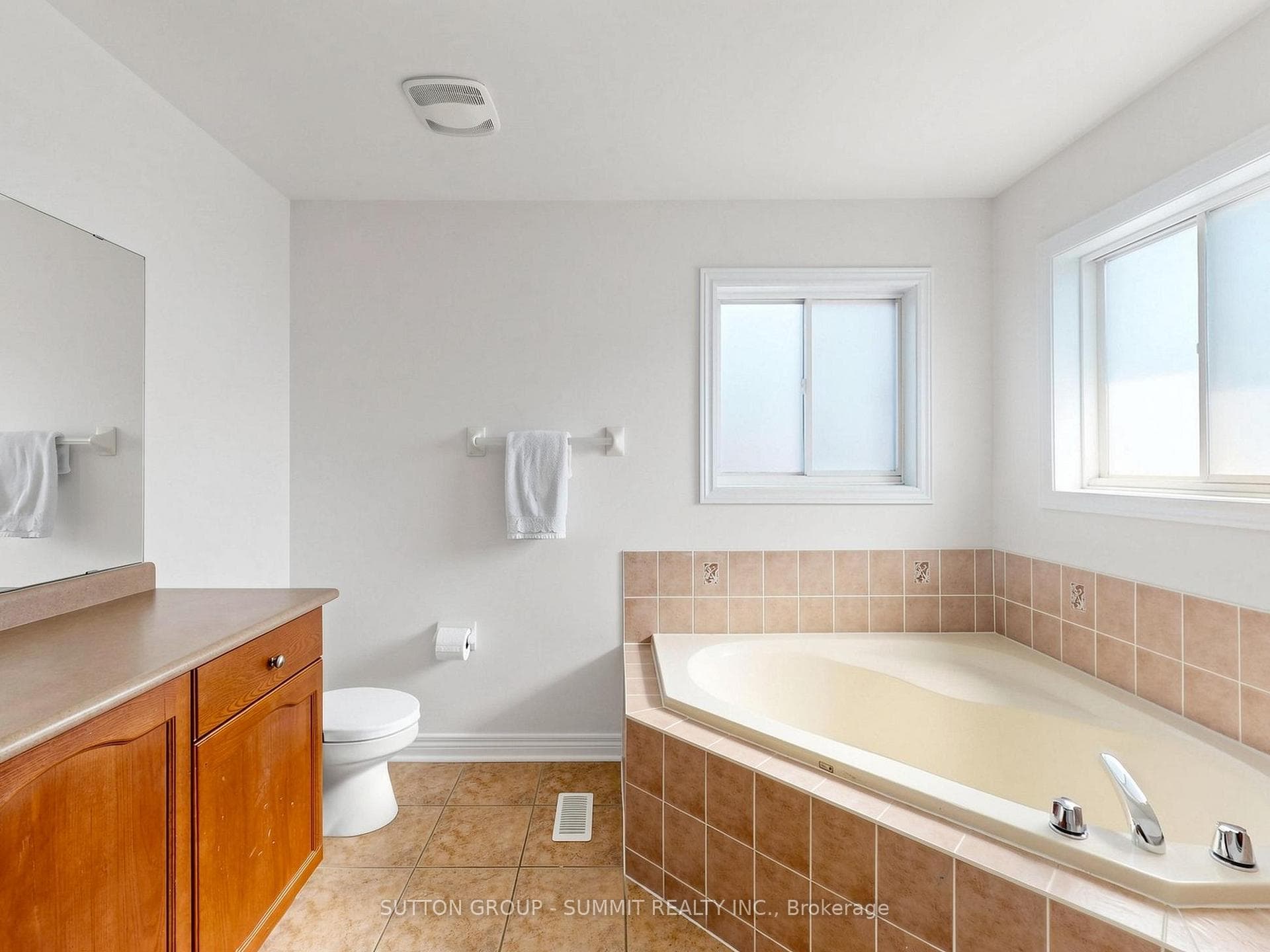 4880 YORKSHIRE Avenue - Detached photo 24 of 50 in Mississauga, Ontario