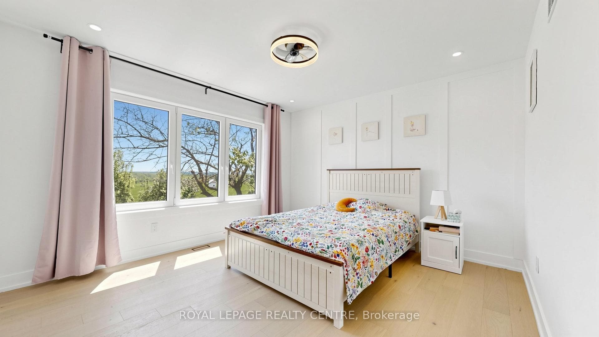 521 Old York Road - Detached photo 21 of 49 in Burlington, Ontario