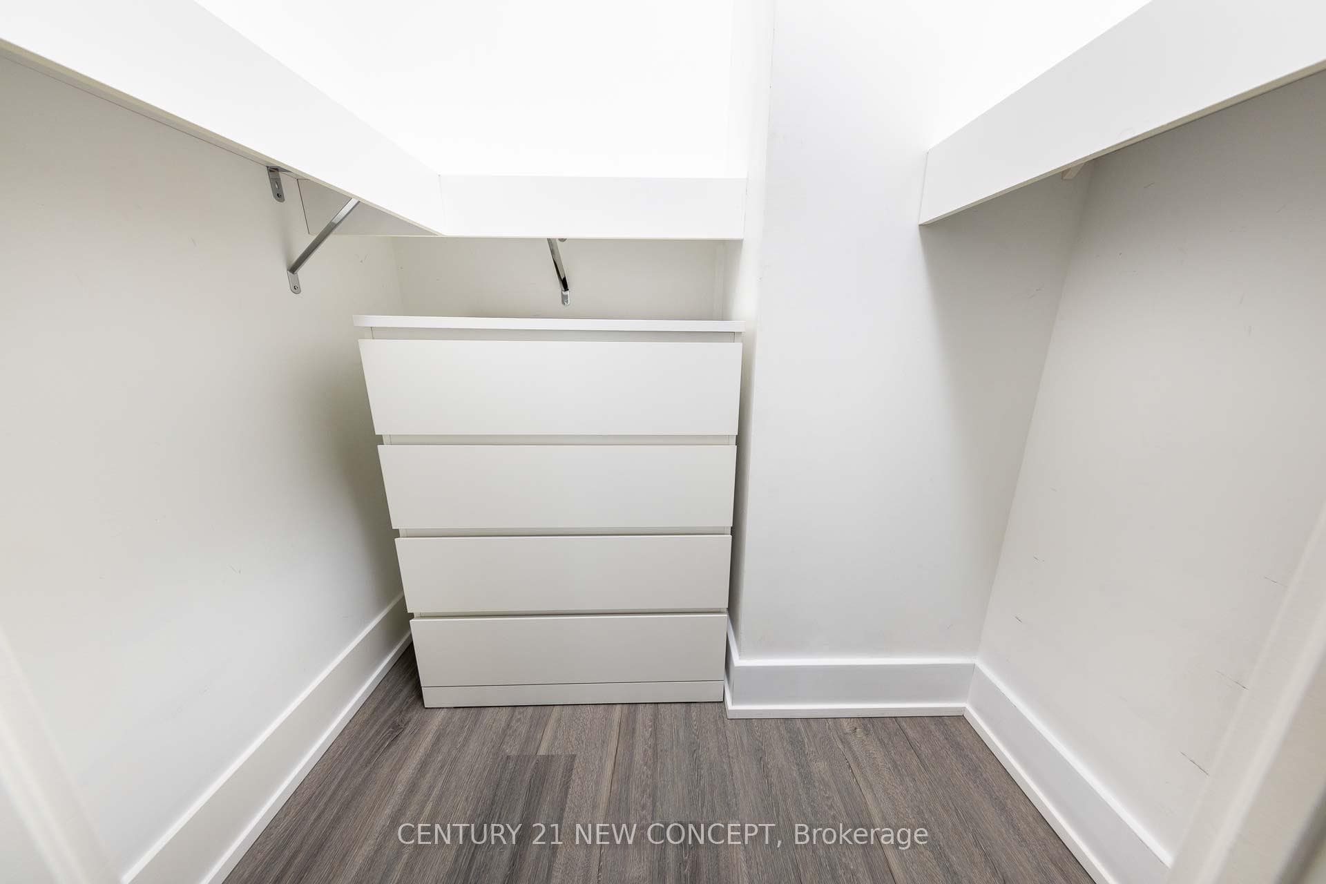 200 Bloor Street Unit 2606 - Condo photo 9 of 50 in Annex / Yorkville / Summerhill, Ontario
