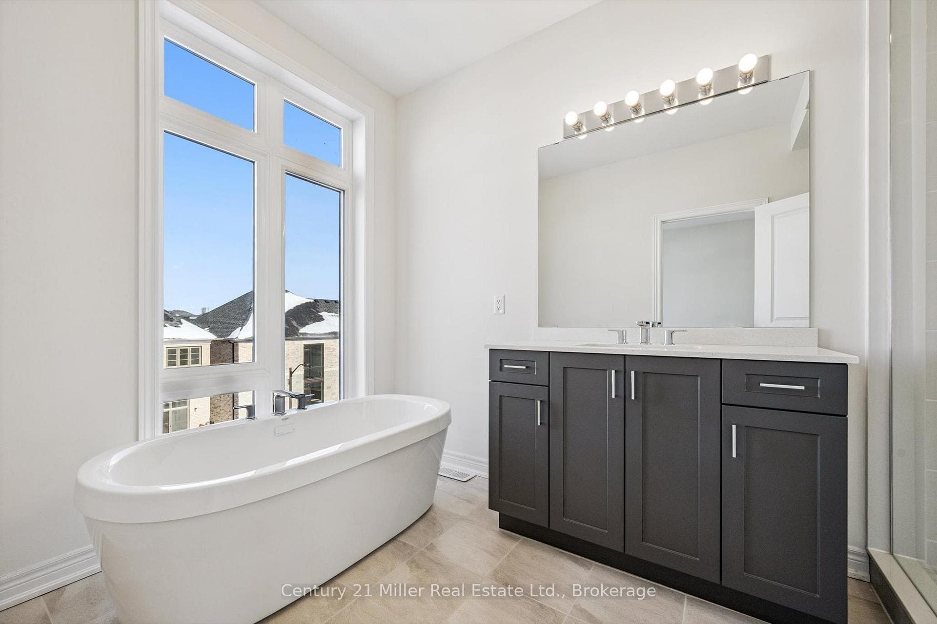 3199 Sixth Line - Townhouse photo 15 of 38 in Oakville, Ontario
