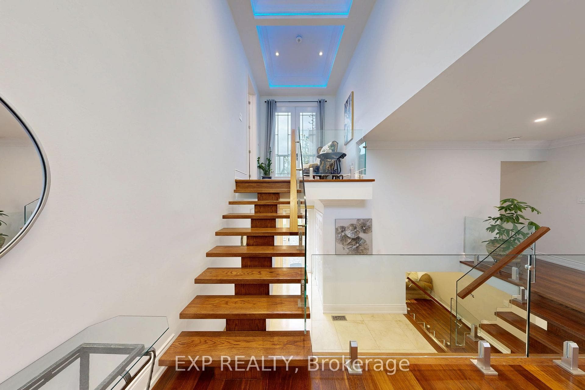 2439 Bridge Road - Detached photo 6 of 50 in Oakville, Ontario