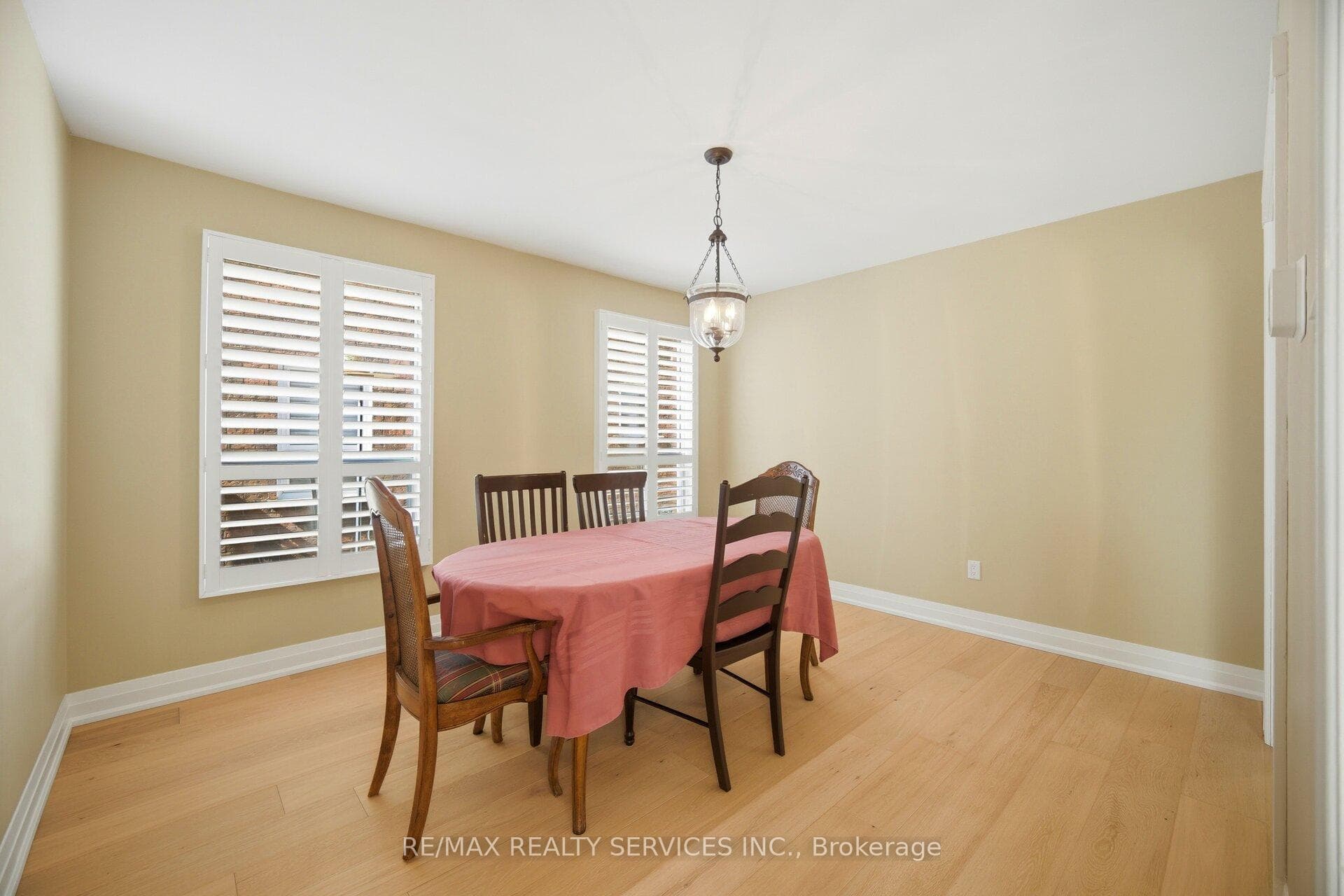 23 Newbury Crescent - Detached photo 10 of 47 in Brampton, Ontario