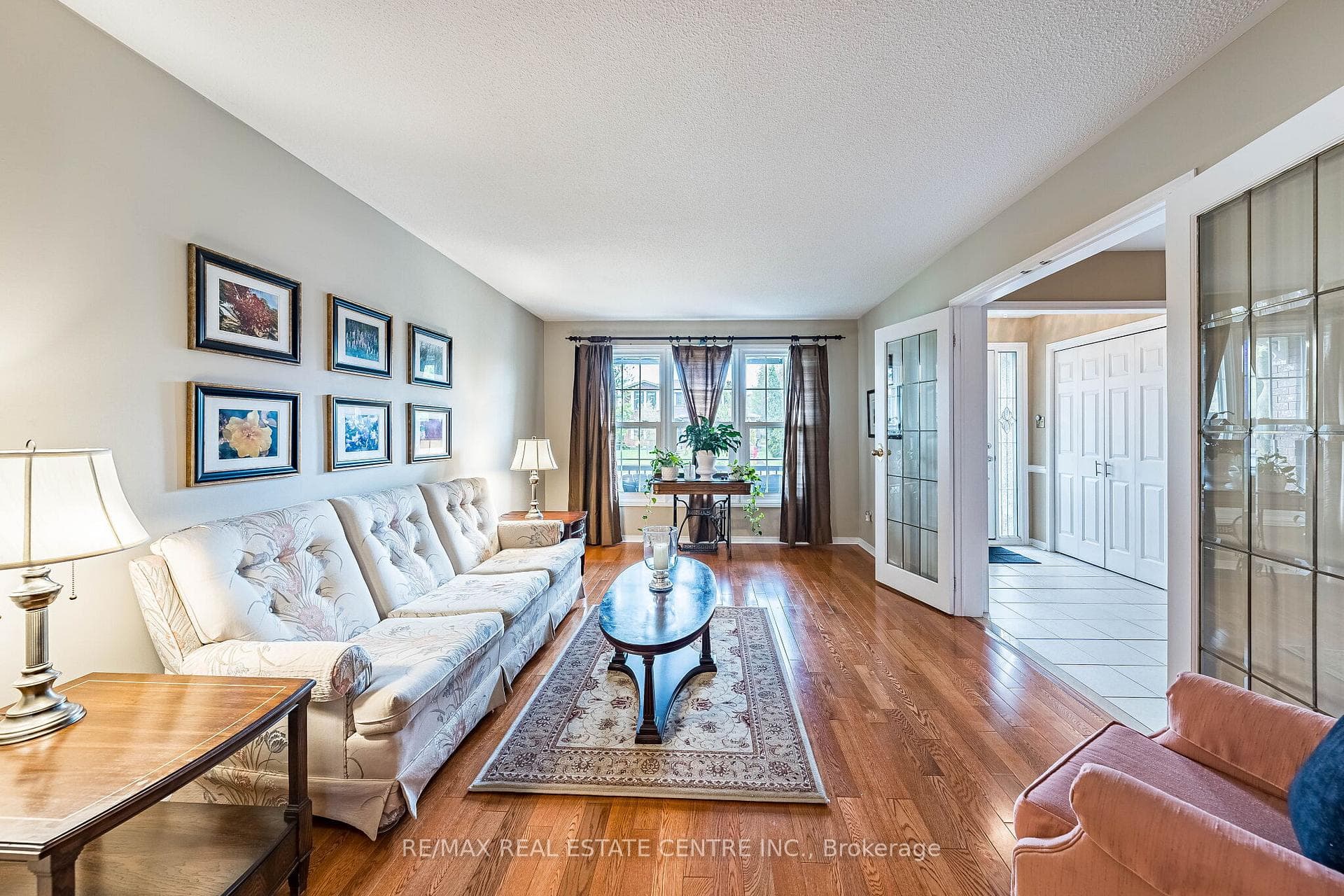 19 Mossbank Drive - Detached photo 9 of 47 in Brampton, Ontario