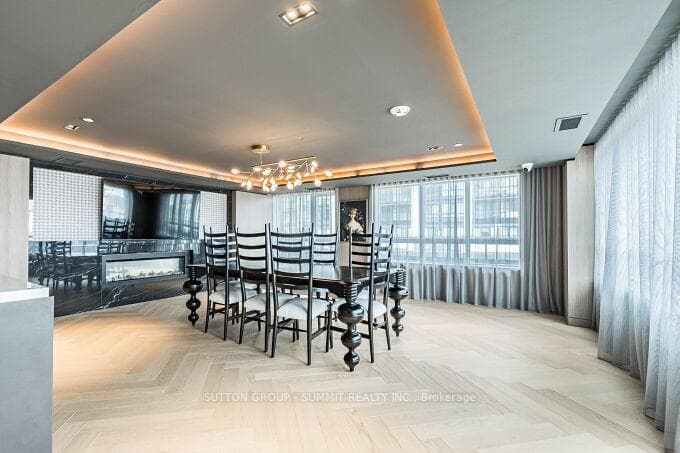 395 DUNDAS Street Unit 504 - Condo photo 27 of 40 in Oakville, Ontario