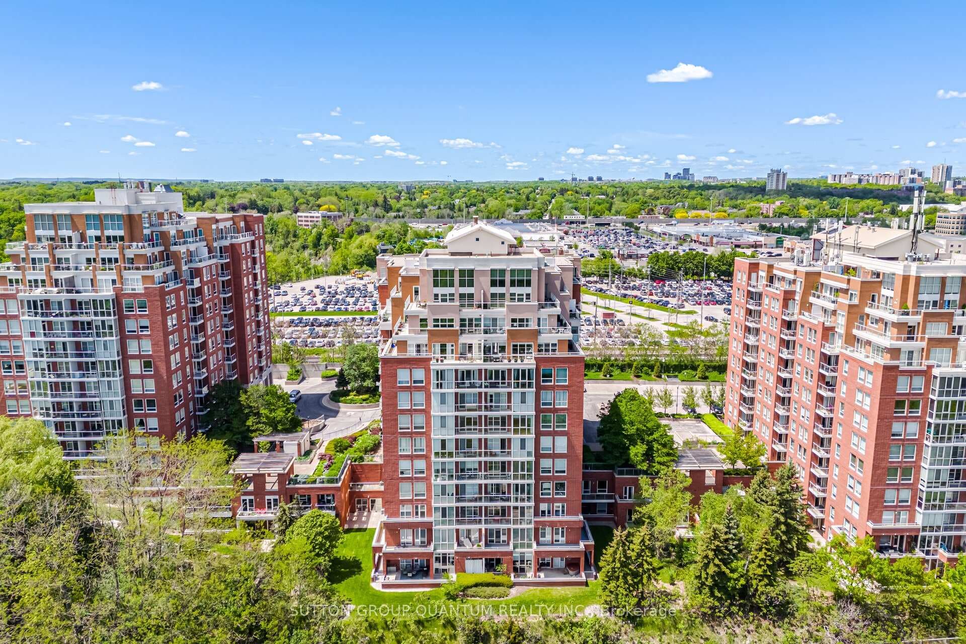 50 Old Mill Road Unit 503 - Condo photo 4 of 50 in Oakville, Ontario