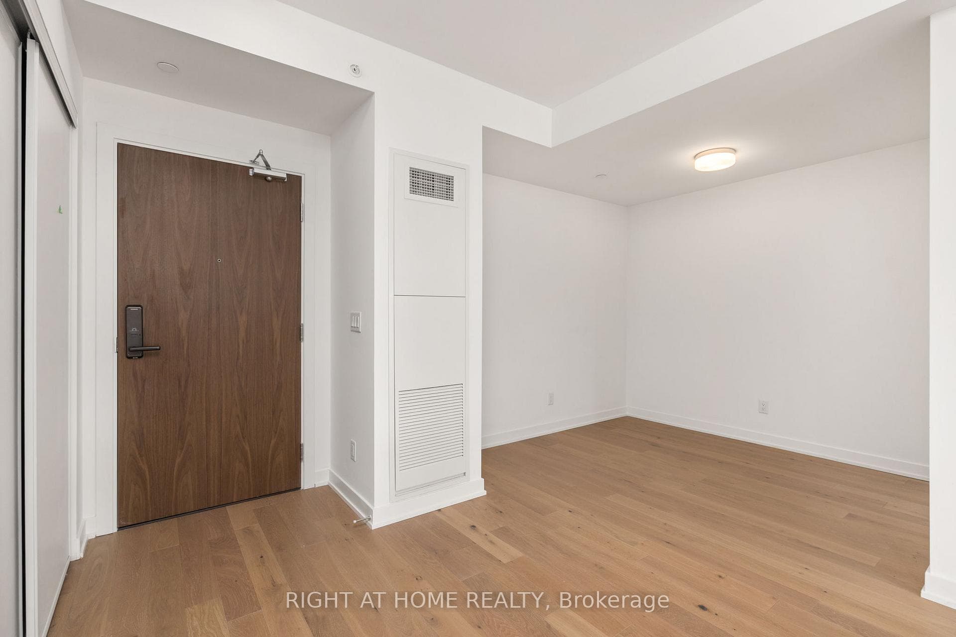 1161 Kingston Road Unit 305 - Condo photo 12 of 27 in Birch Cliff / Cliffside, Ontario
