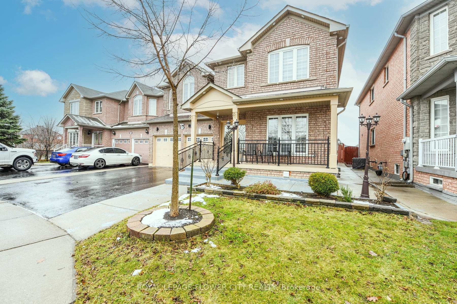 22 Wintersnow Court - Detached photo 3 of 50 in Brampton, Ontario