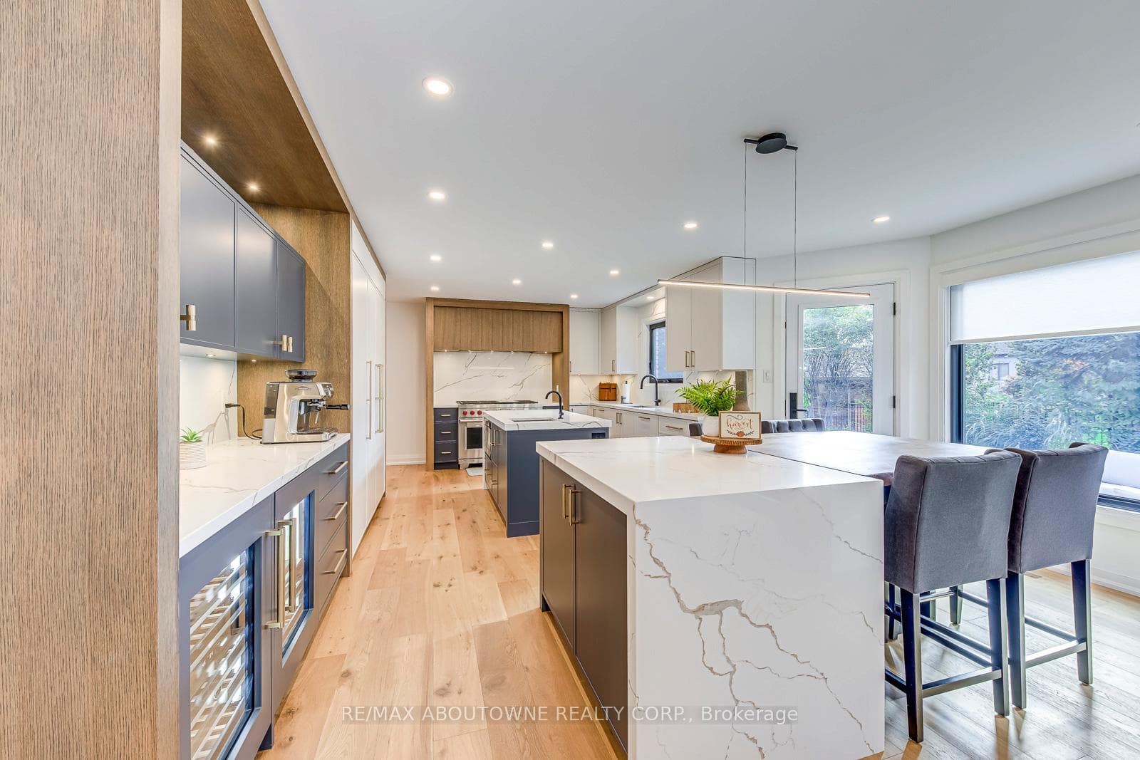 54 Deerview Avenue - Detached photo 13 of 50 in Hamilton, Ontario