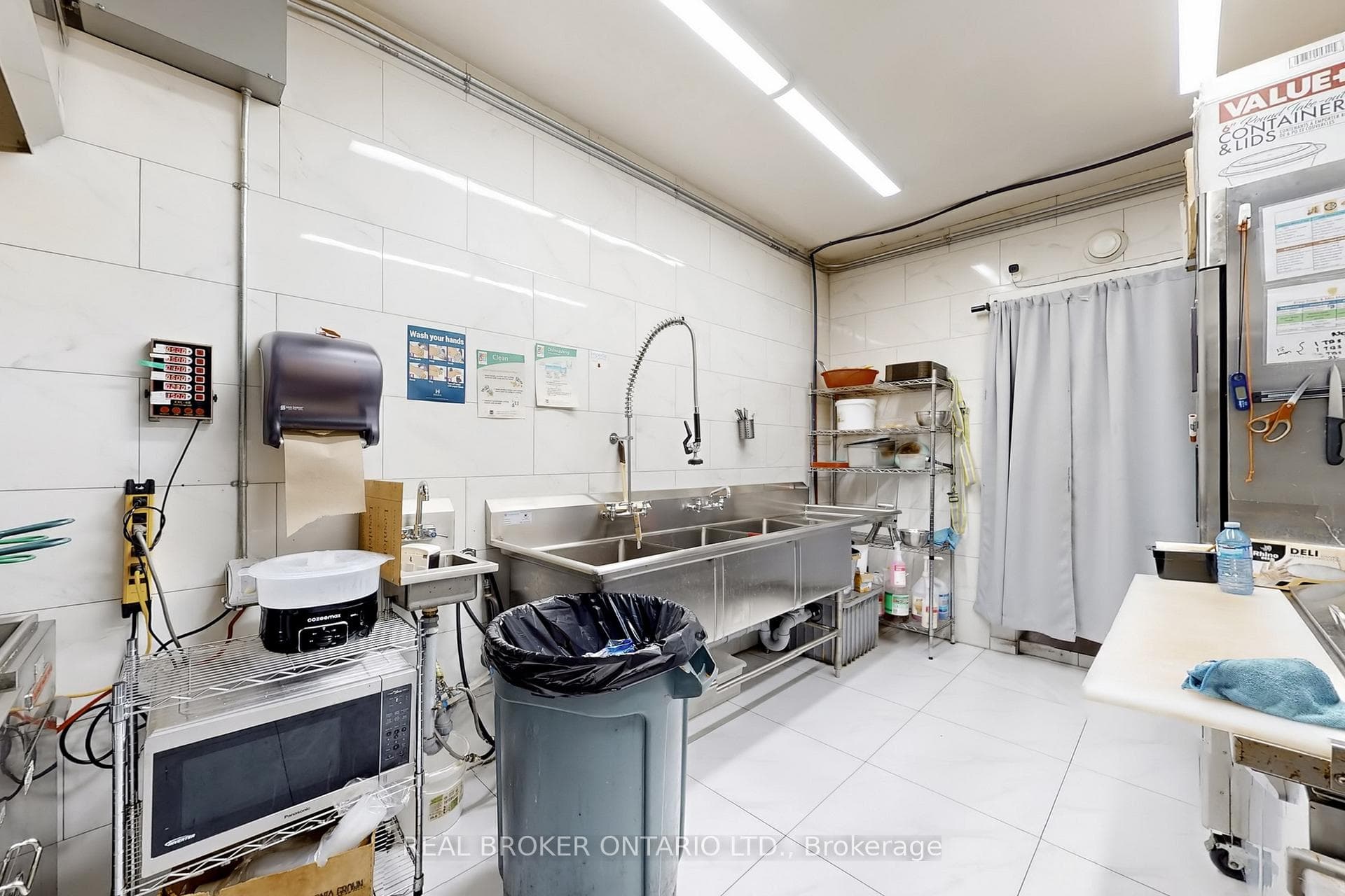 85 John Street Unit C - Commercial photo 20 of 31 in Hamilton, Ontario