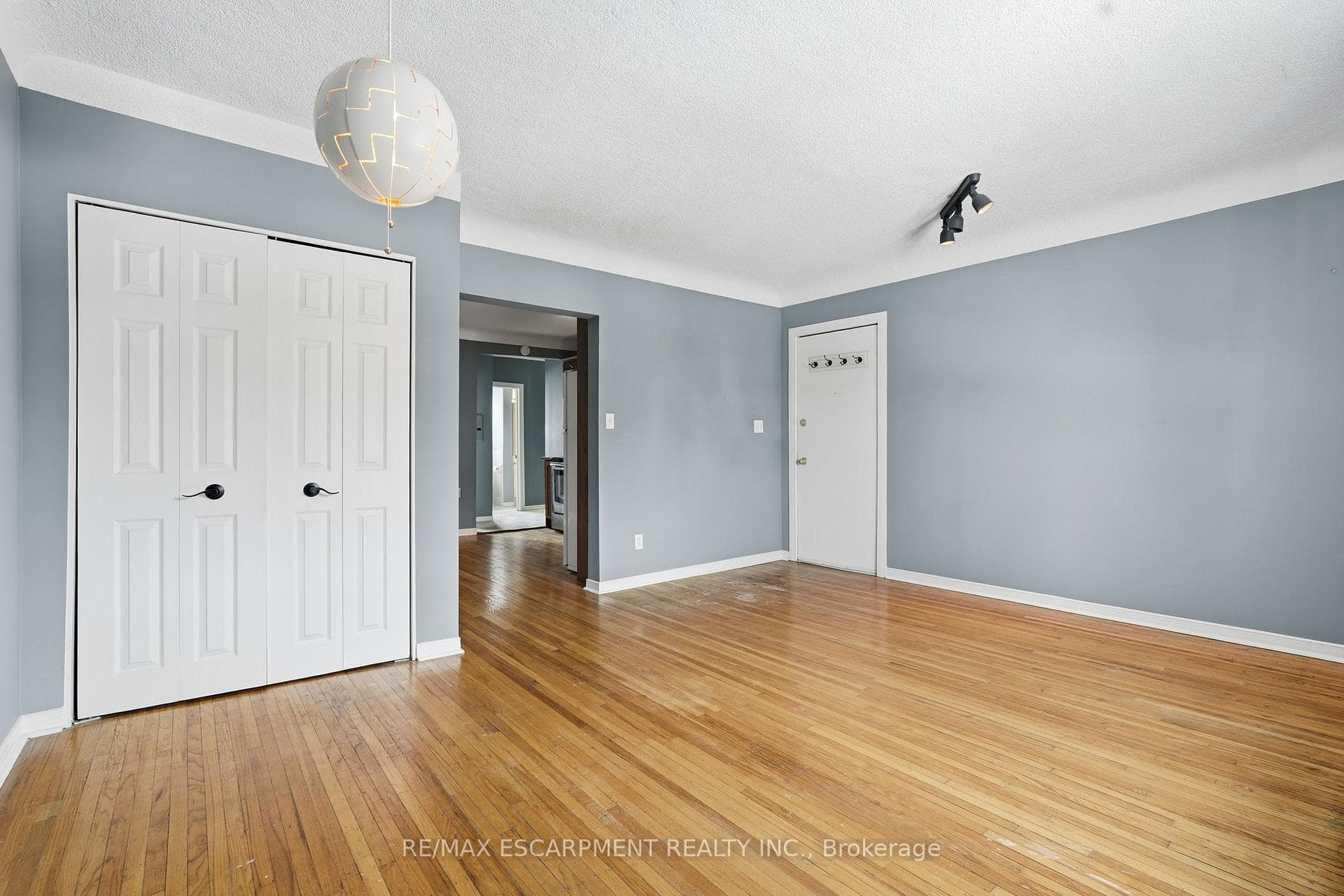 97 Connaught Avenue Unit 10 - Condo photo 9 of 23 in Hamilton, Ontario