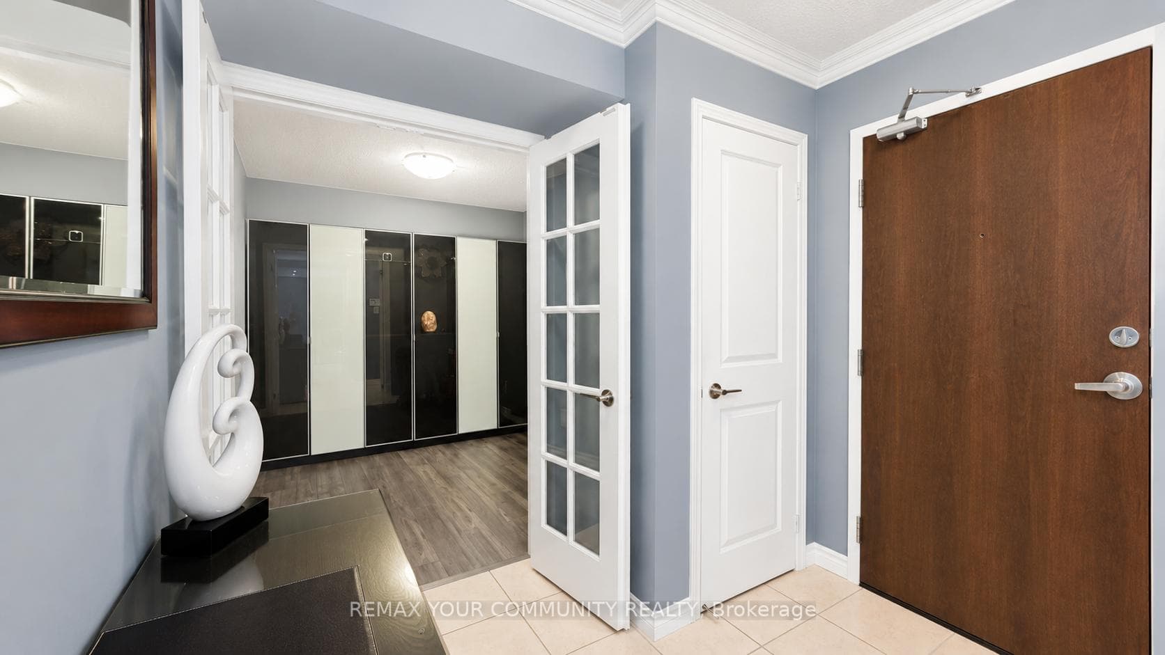 9 George Street Unit 2413 - Condo photo 4 of 34 in Brampton, Ontario