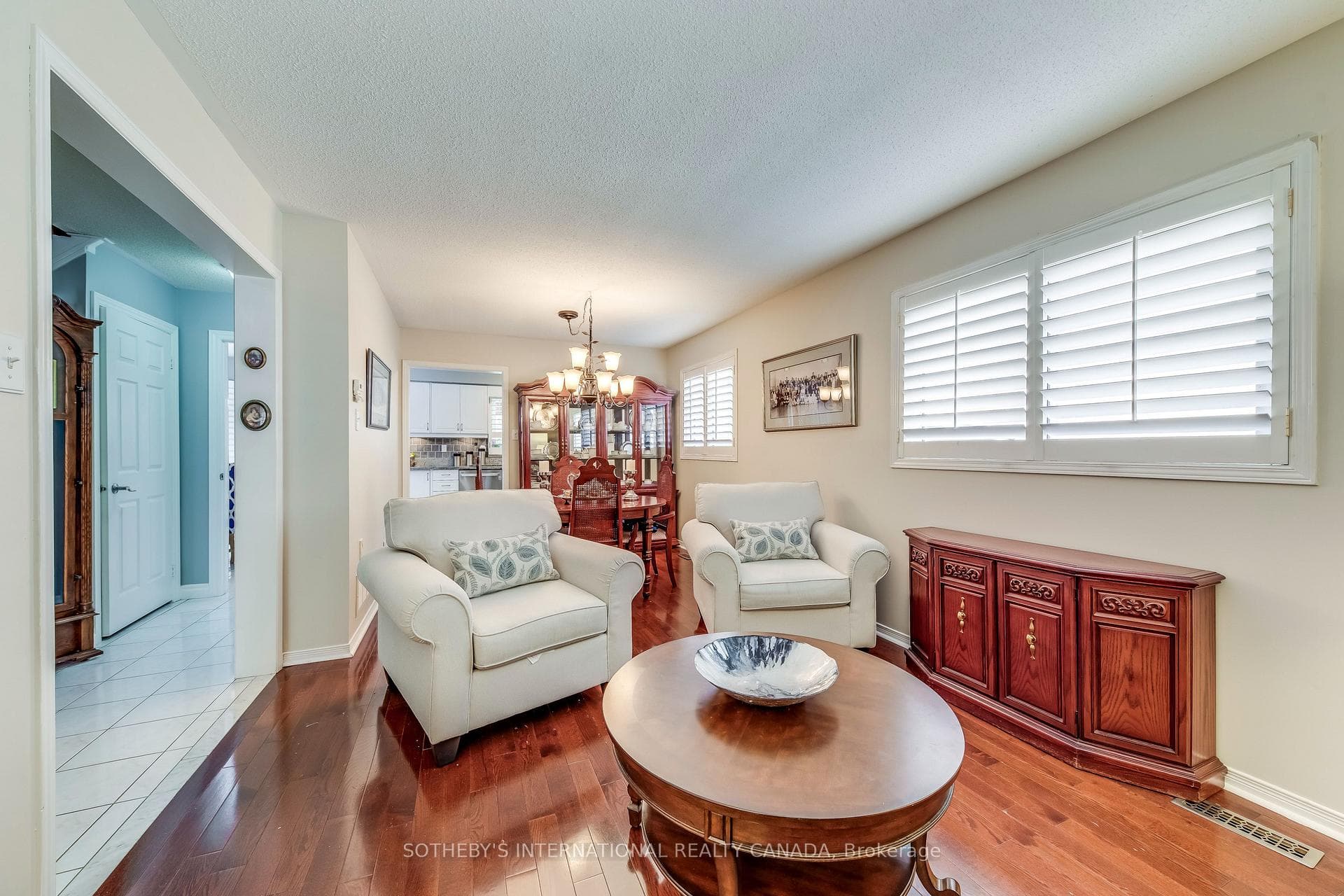 2294 Dale Ridge Drive - Semi-Detached photo 12 of 46 in Oakville, Ontario