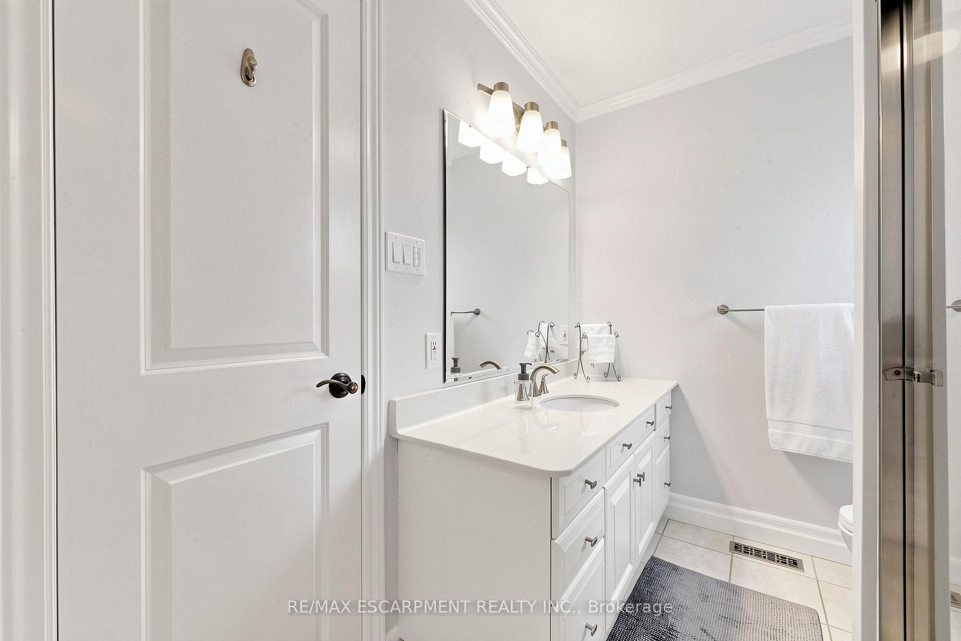 1365 Ester Drive - Detached photo 21 of 48 in Burlington, Ontario