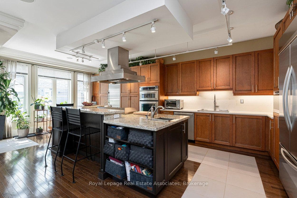 4135 Shipp Drive Unit 20 - Condo photo 15 of 50 in Mississauga, Ontario