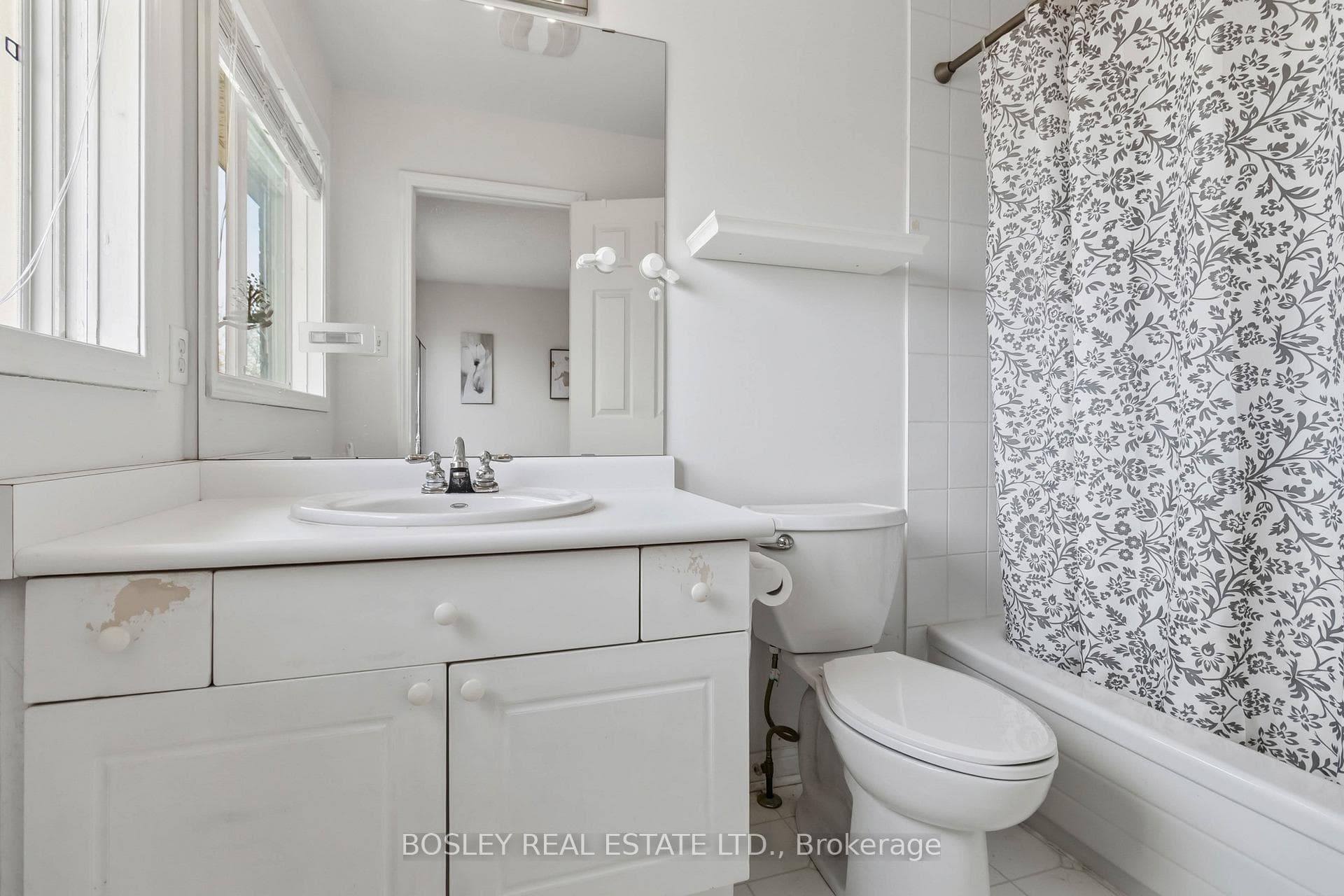 2223 Prescott Place - Townhouse photo 12 of 18 in Burlington, Ontario