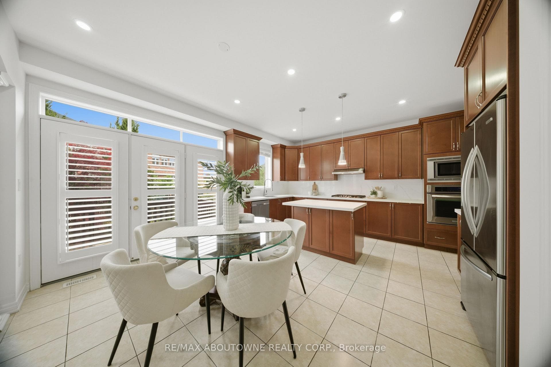 3071 Jenn Avenue - Detached photo 12 of 50 in Burlington, Ontario