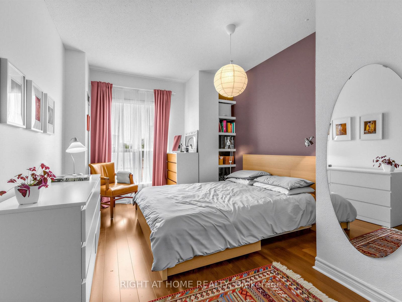 11 Christie Street Unit 406 - Condo photo 22 of 32 in Annex / Yorkville / Summerhill, Ontario