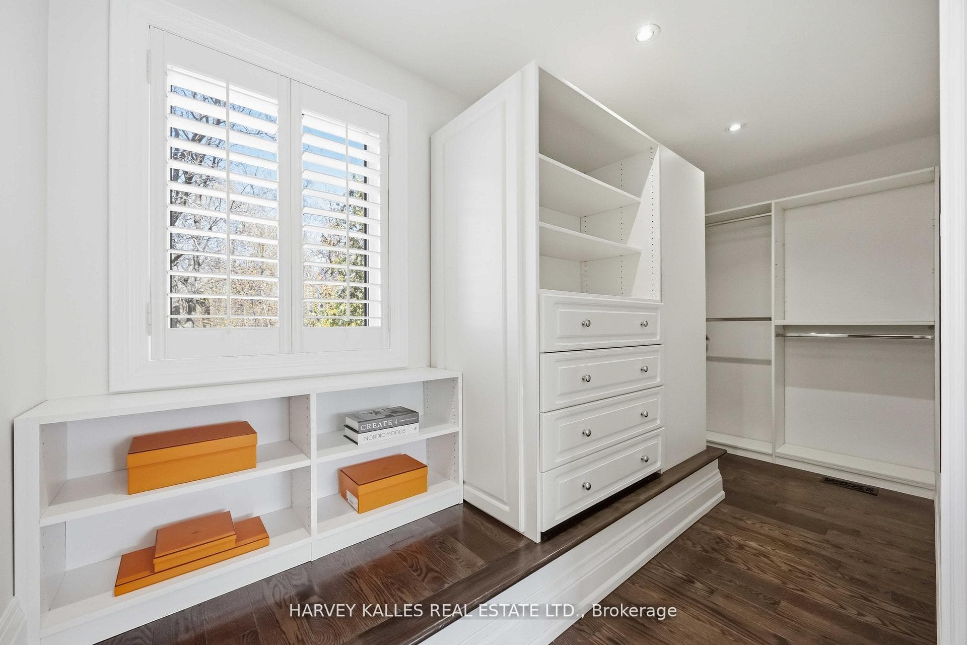 27 Ashley Park Road - Detached photo 19 of 49 in Etobicoke (Islington / Rexdale), Ontario