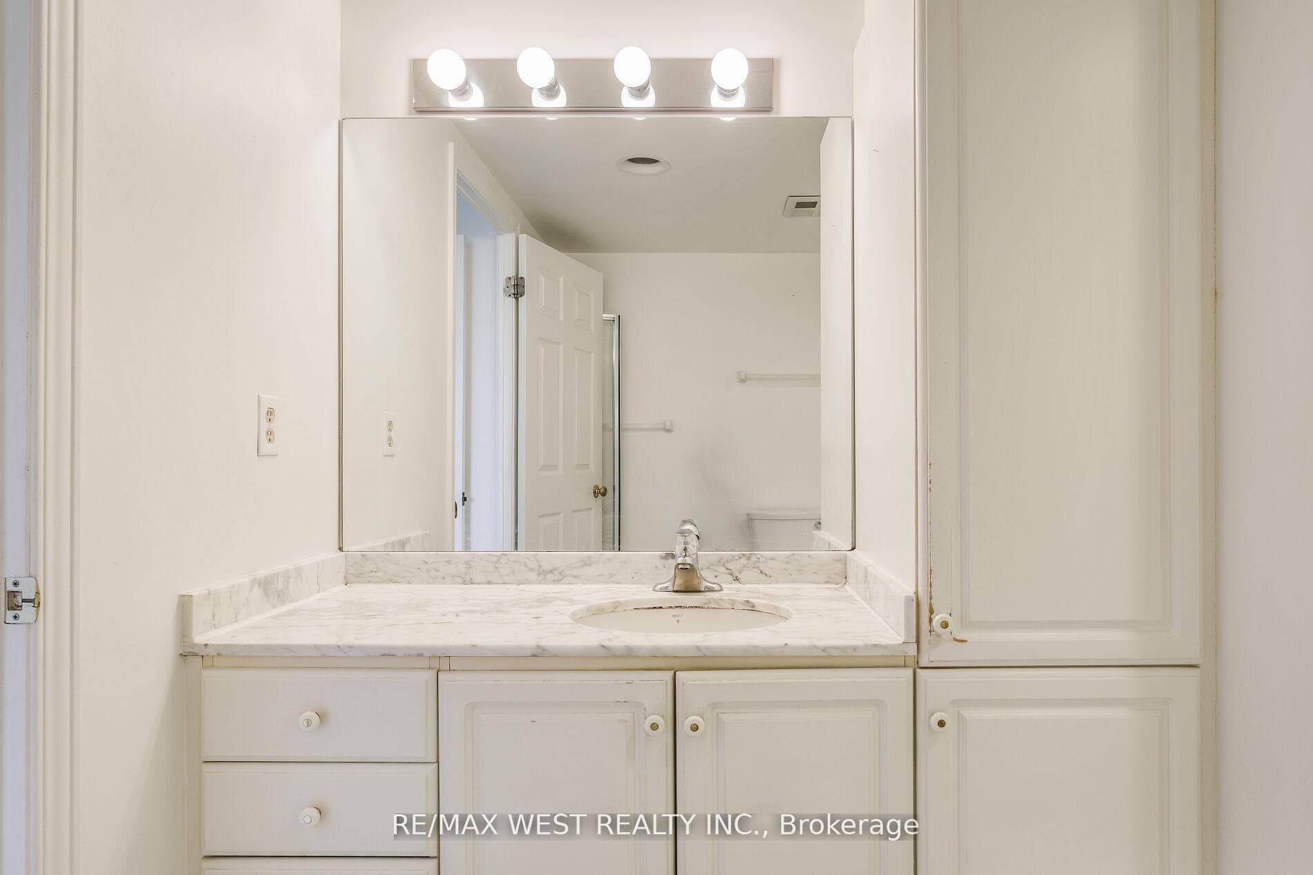 1 Aberfoyle Crescent Unit 411 - Condo photo 31 of 34 in Etobicoke (Islington / Rexdale), Ontario