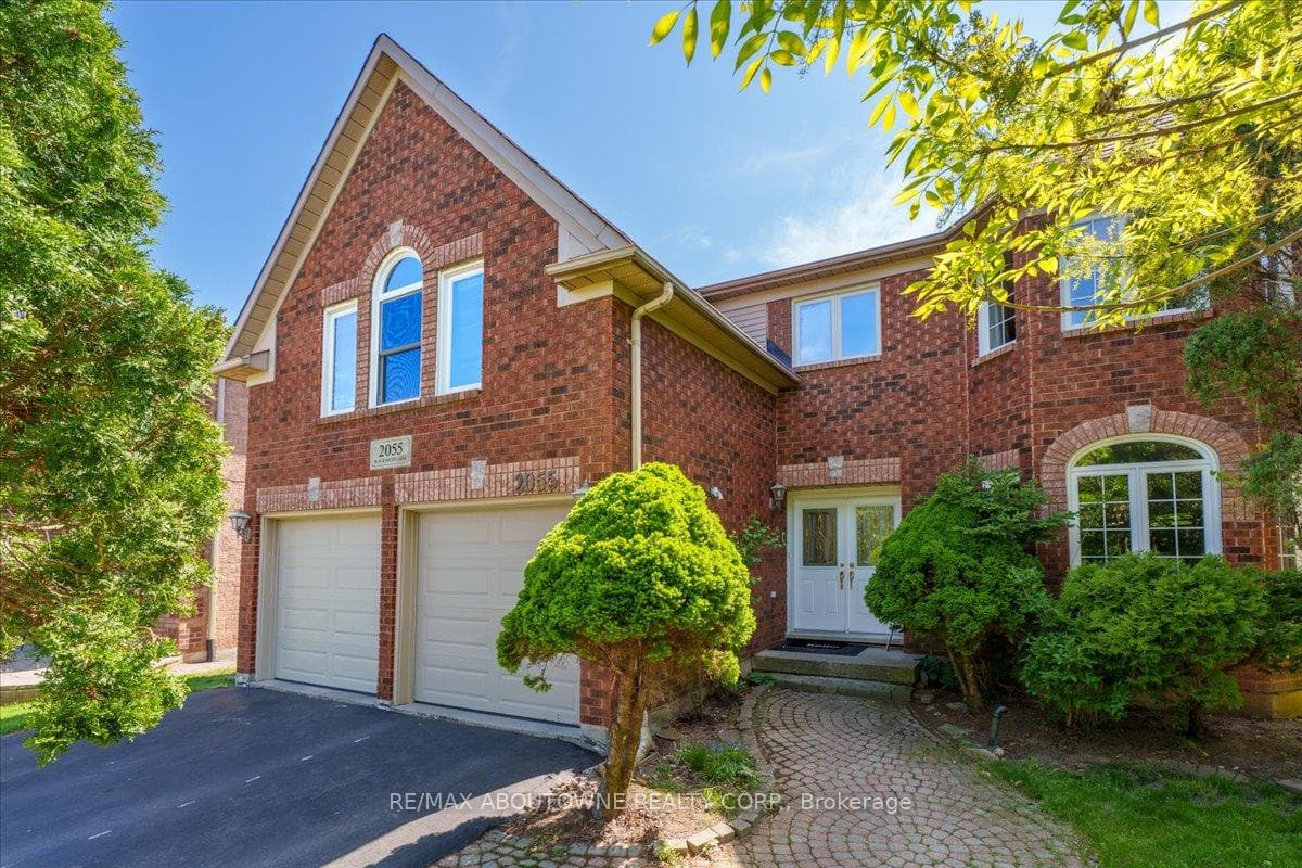 2055 Blacksmith Lane - Detached photo 2 of 49 in Oakville, Ontario