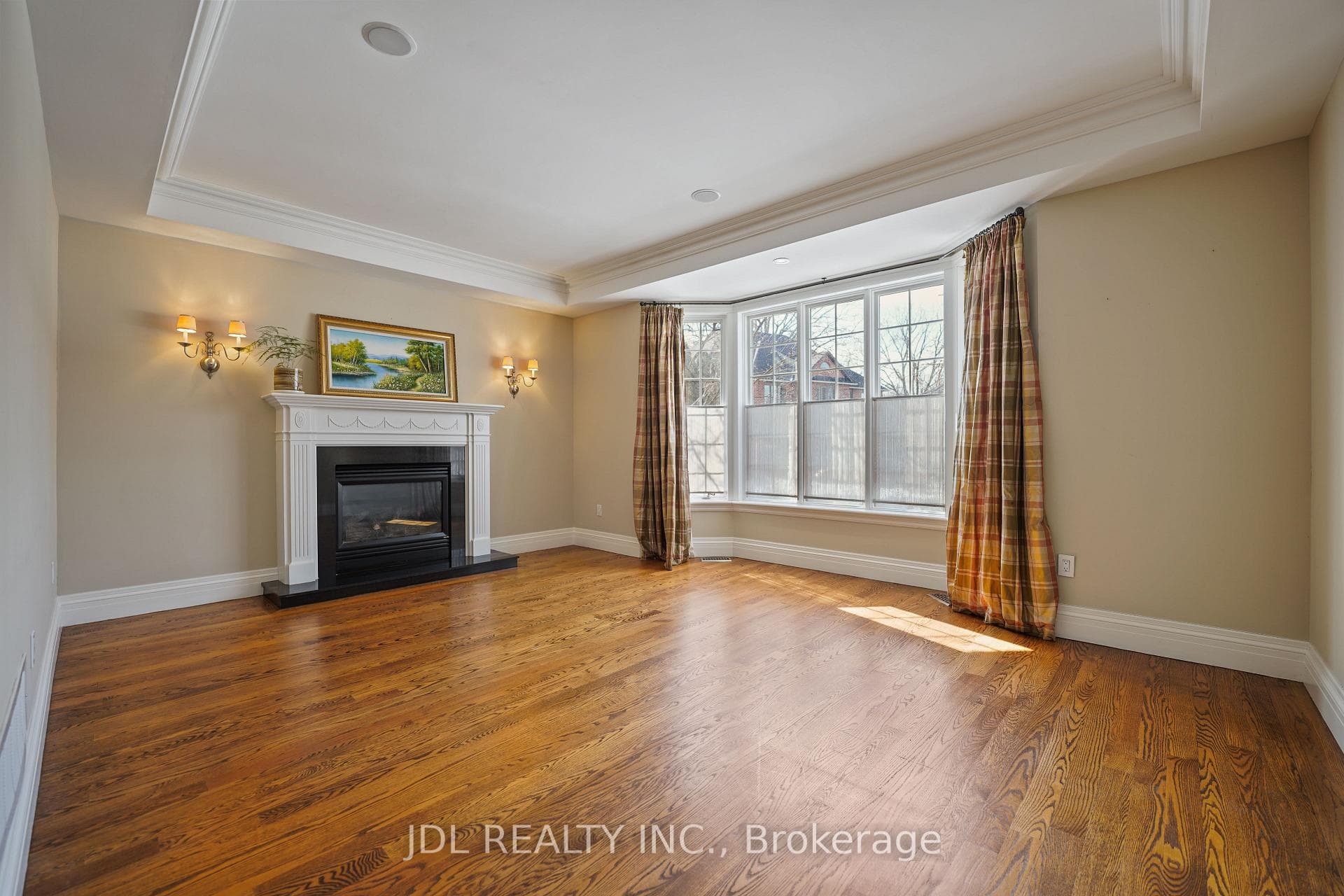 1283 Lindburgh Court - Detached photo 9 of 49 in Mississauga, Ontario