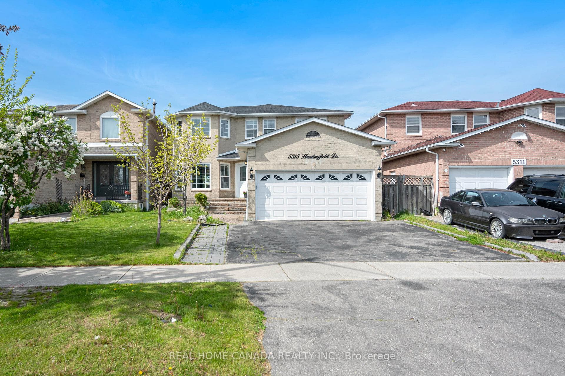 5315 Huntingfield Drive - home for sale in Mississauga, Ontario