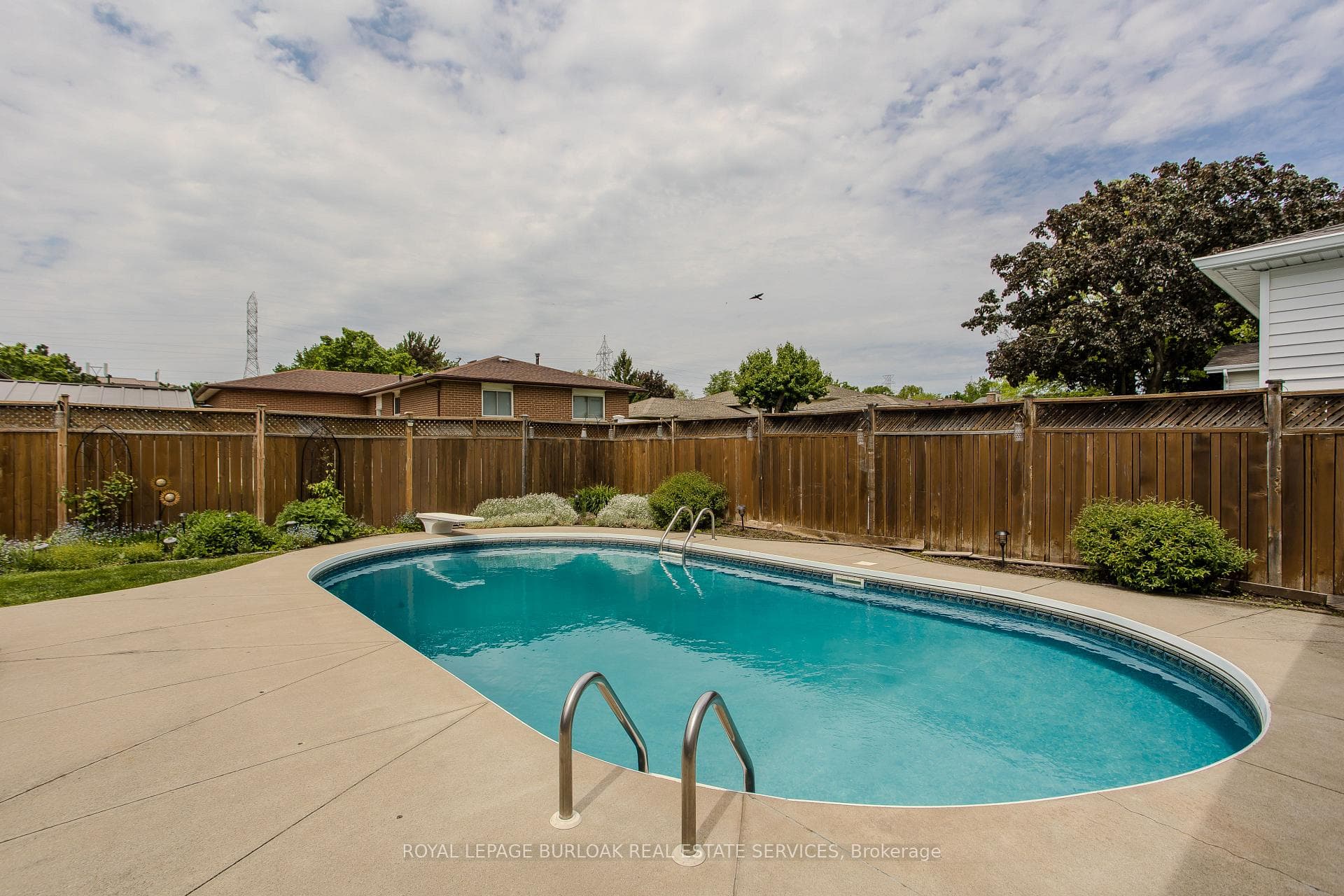 3125 Michael Crescent - Detached photo 27 of 34 in Burlington, Ontario