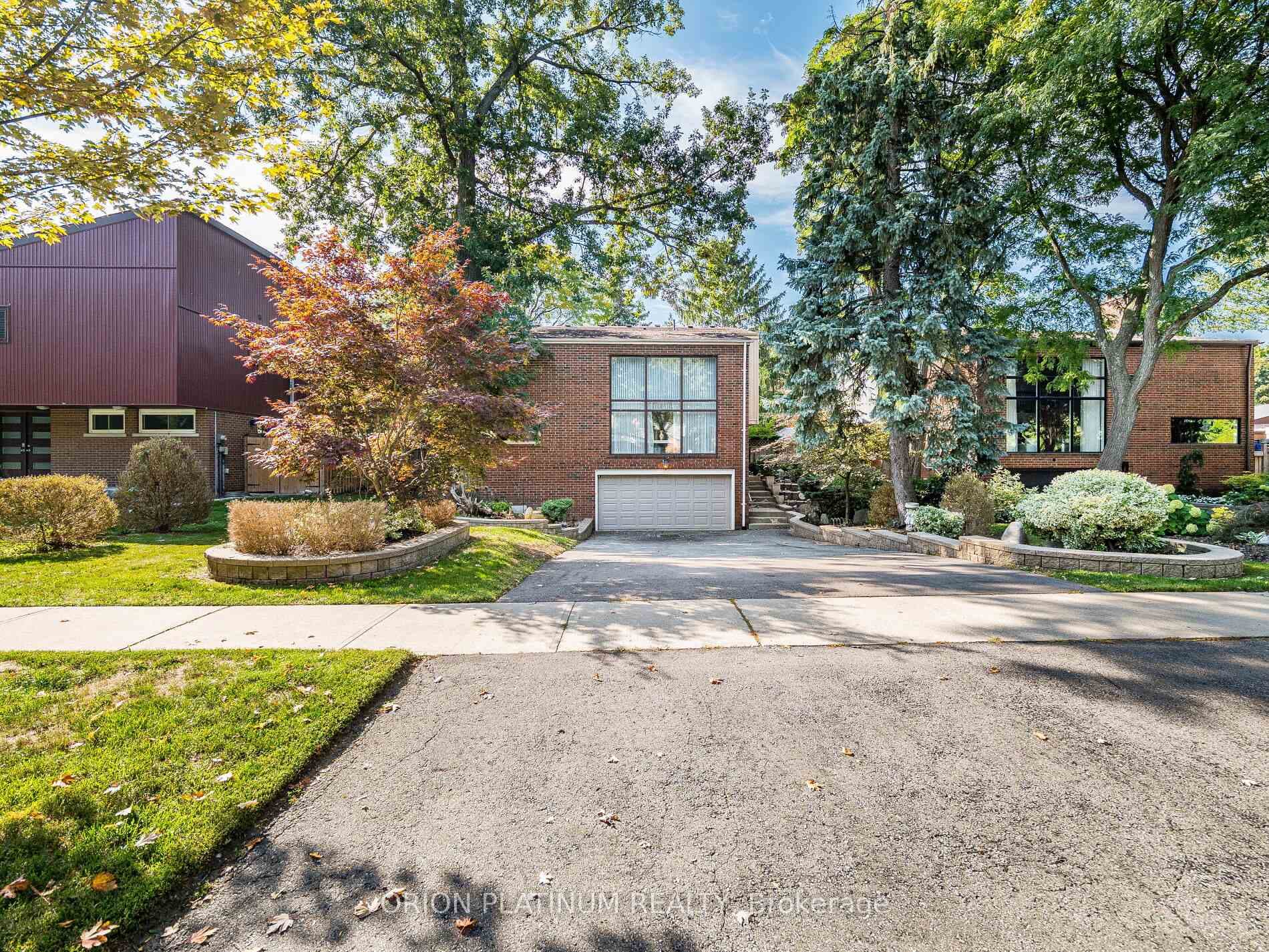 3636 Pitch Pine Crescent - home for sale in Mississauga, Ontario