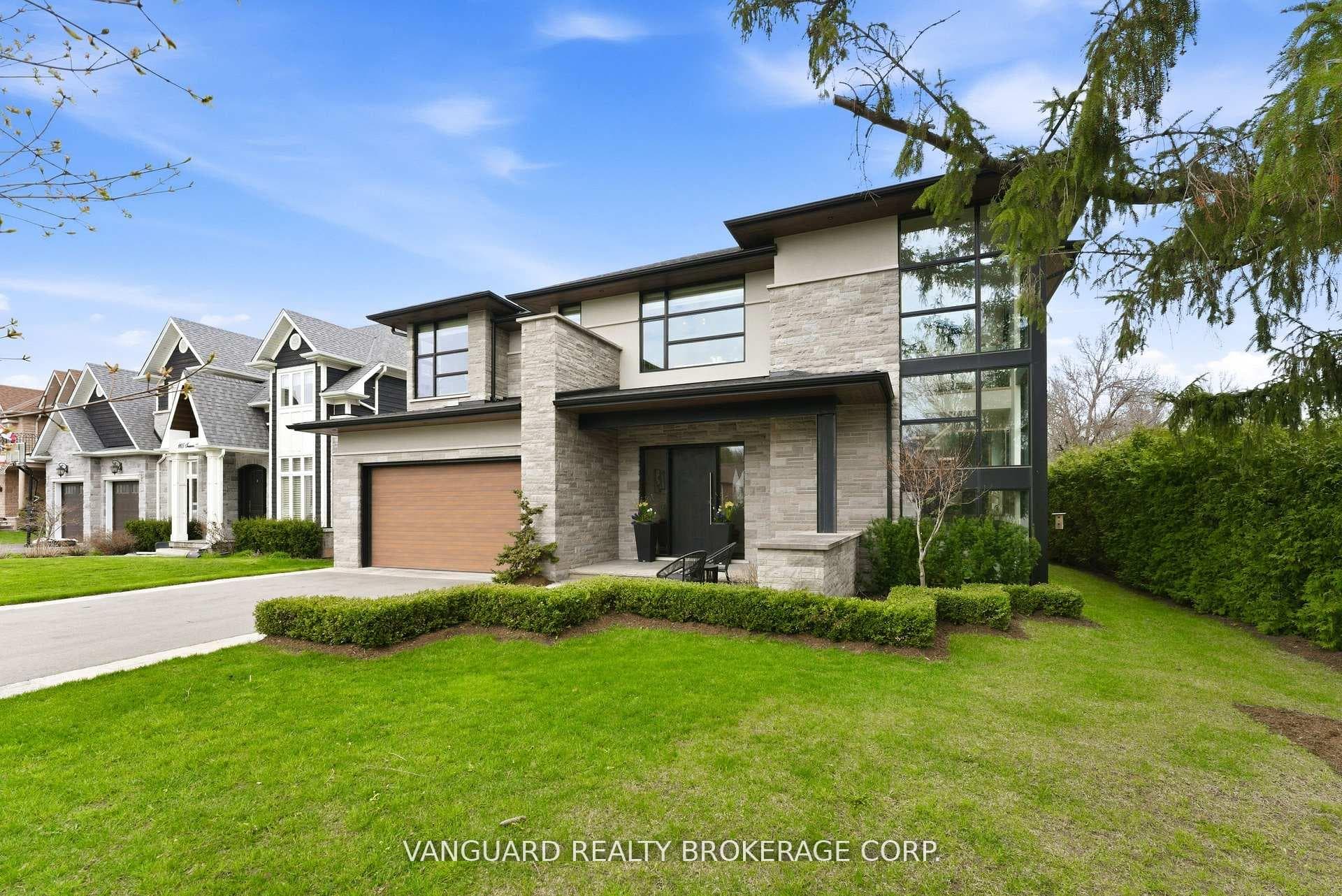 1099 Truman Avenue - Detached photo 2 of 48 in Oakville, Ontario