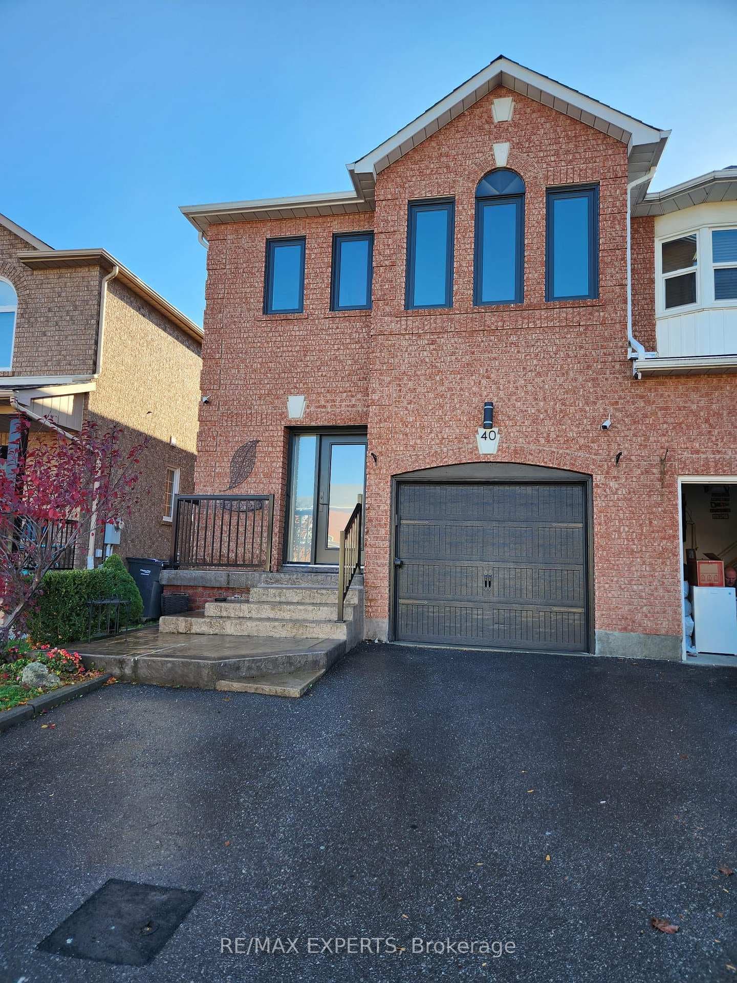 40 Waterbury Street - home for sale in Caledon, Ontario