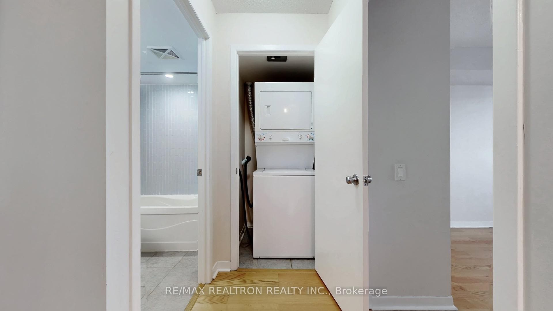 1050 The Queensway Avenue Unit 217 - Condo photo 37 of 41 in Etobicoke (Islington / Rexdale), Ontario