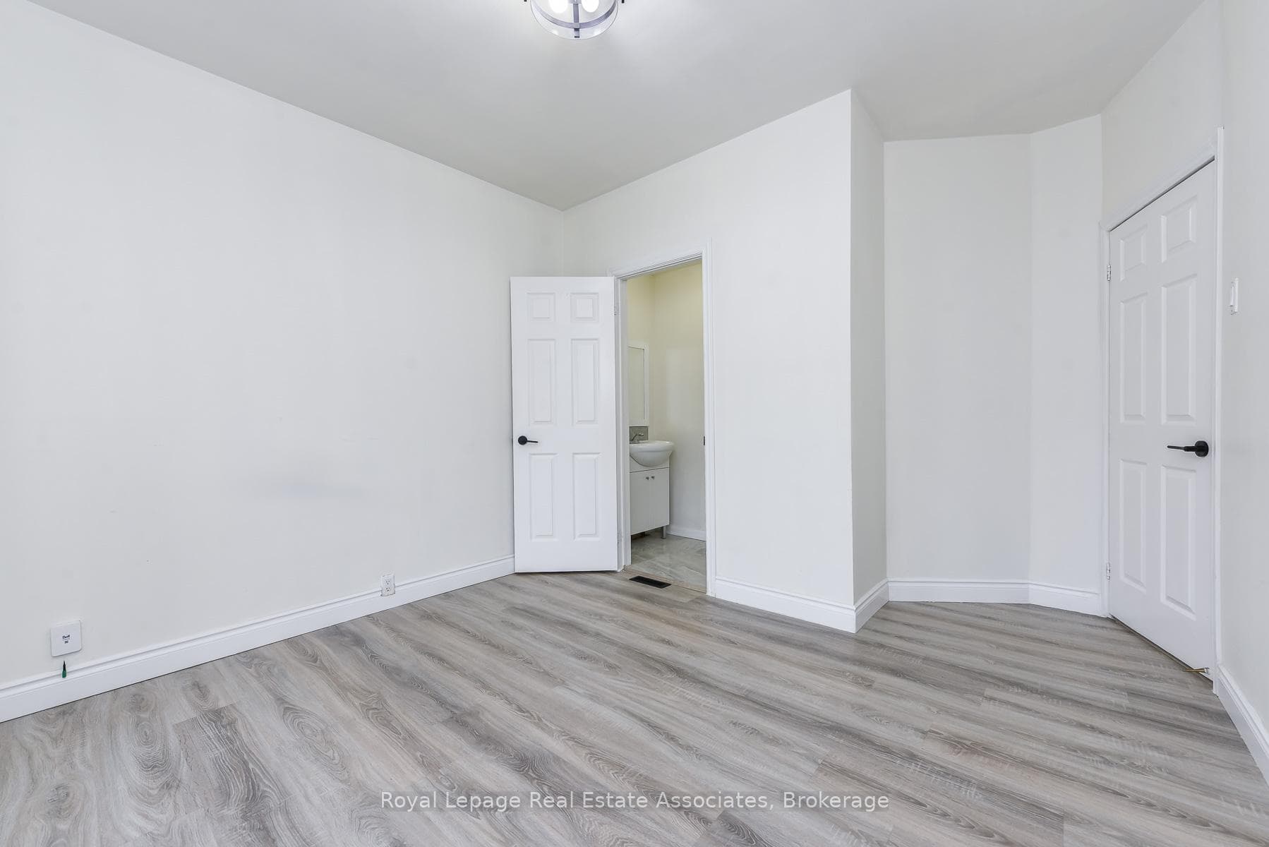 665 Kipling Avenue - Commercial photo 24 of 43 in Etobicoke (Islington / Rexdale), Ontario