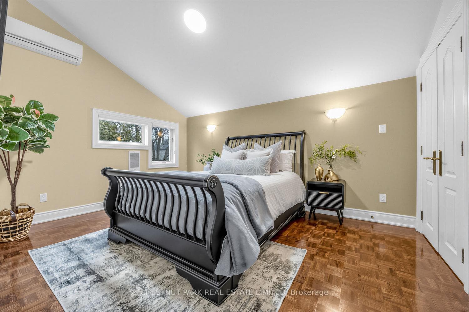 122 Randolph Road - Detached photo 15 of 32 in Flemingdon Park / Don Mills, Ontario