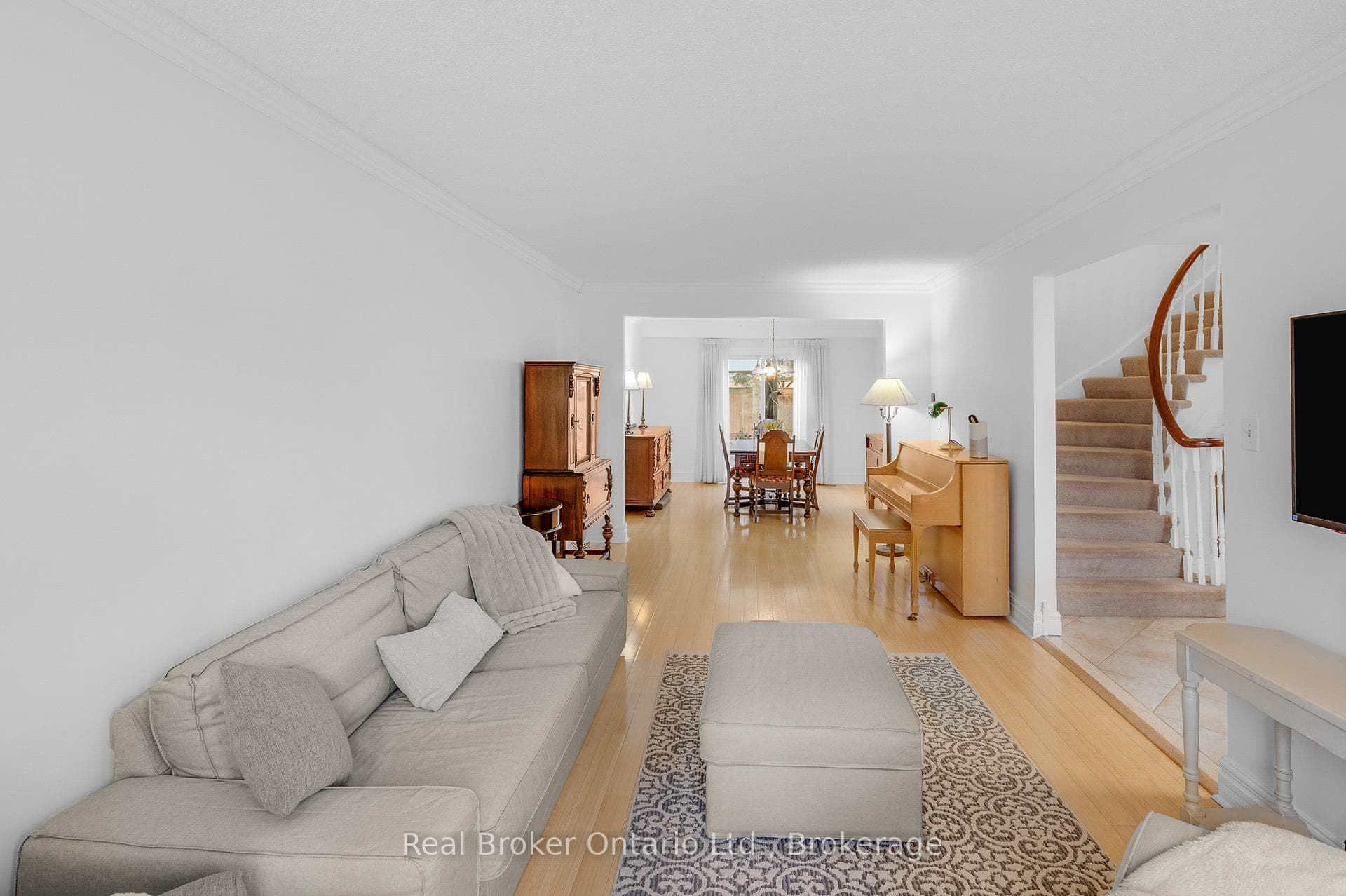 6366 Miller's Grove - Detached photo 5 of 46 in Mississauga, Ontario