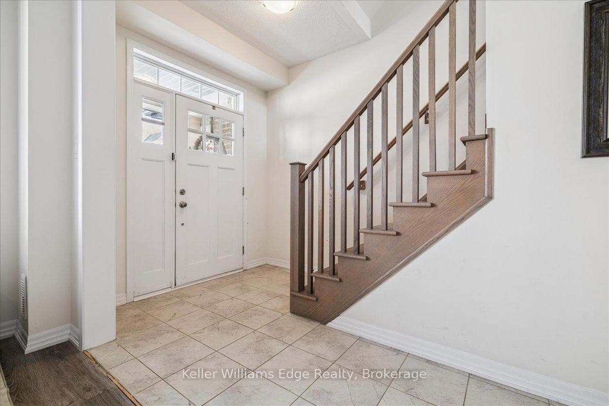 244 Harold Dent Trail - Townhouse photo 4 of 40 in Oakville, Ontario