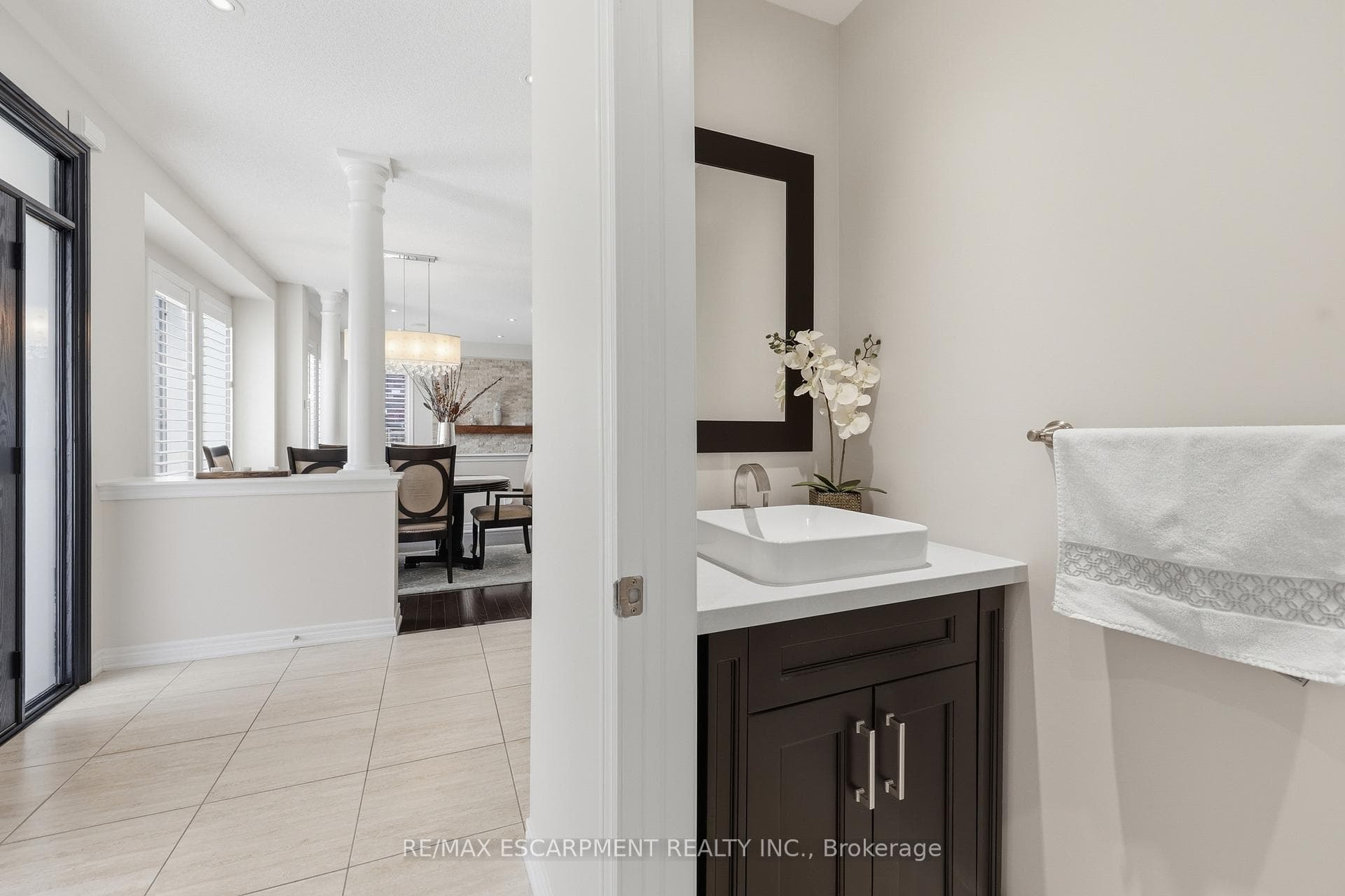 4645 Doug Wright Drive - Detached photo 6 of 47 in Burlington, Ontario