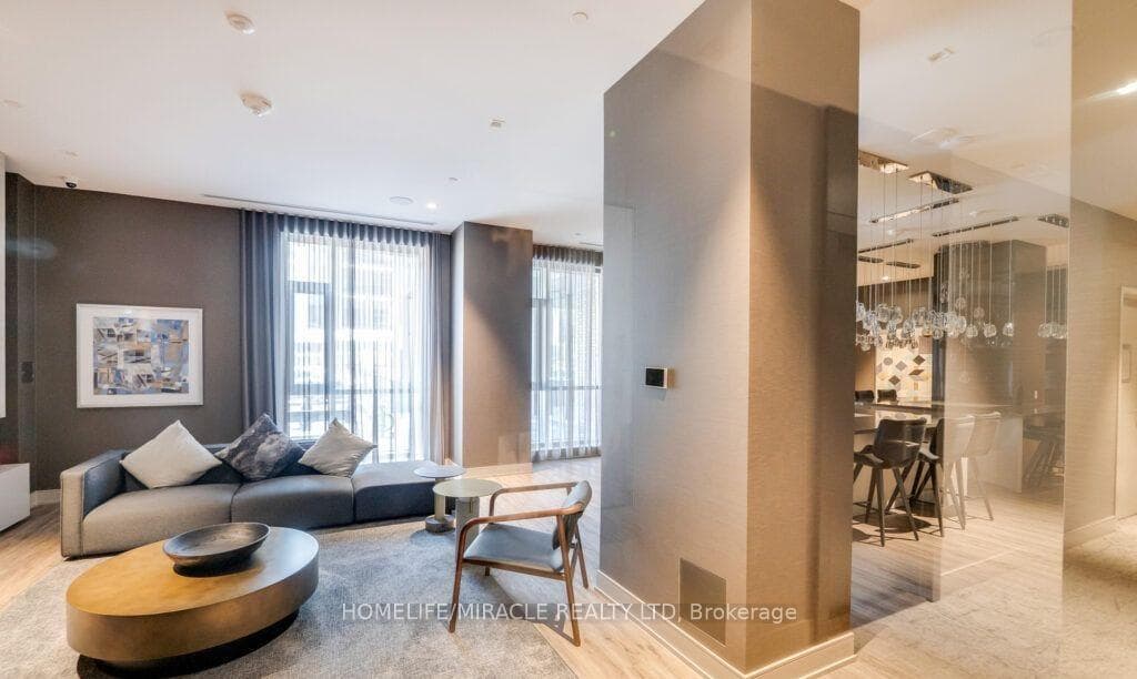 8 Nahani Way Unit 320 - Condo photo 2 of 13 in Mississauga, Ontario