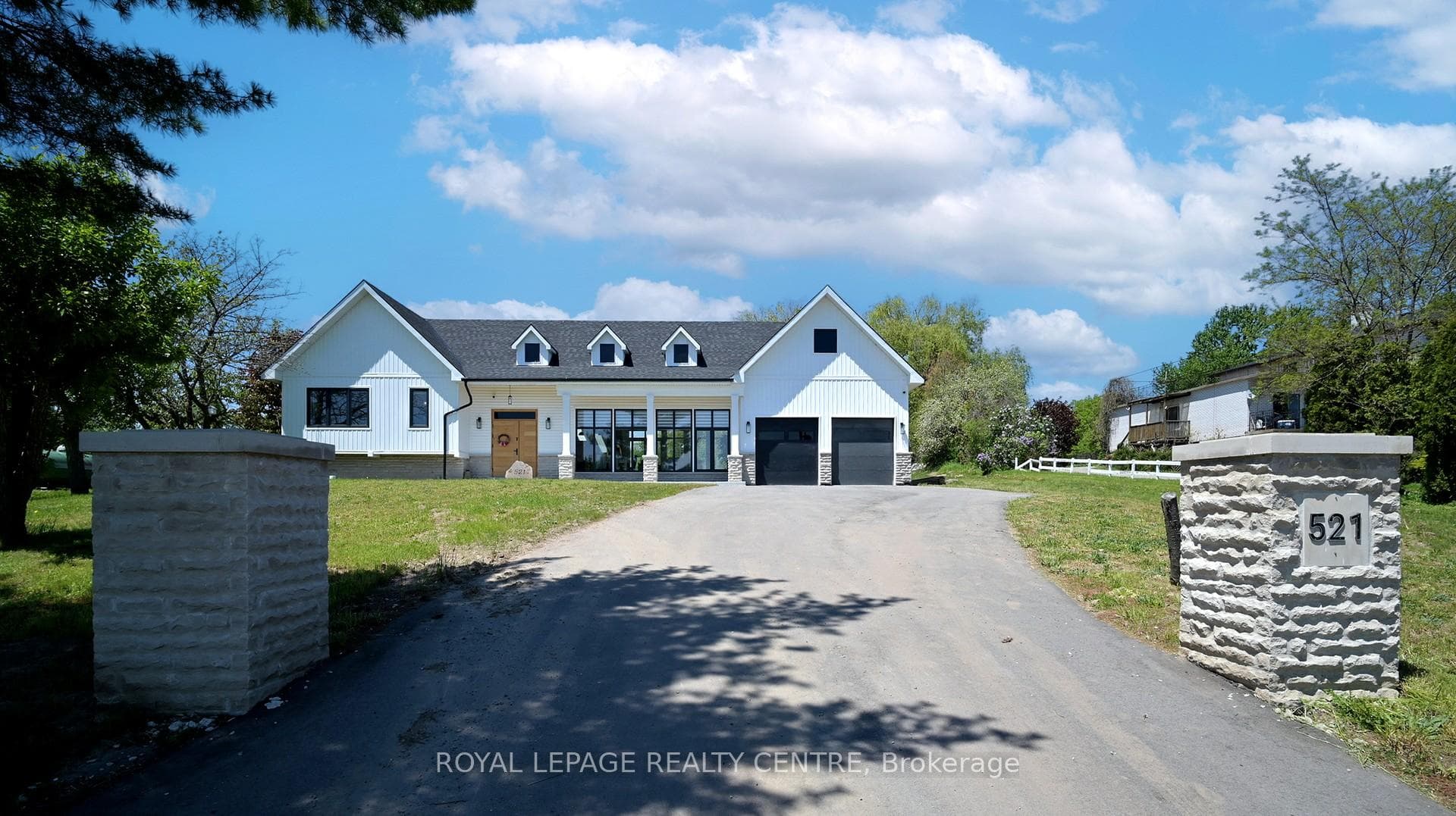 521 Old York Road - Detached photo 1 of 49 in Burlington, Ontario