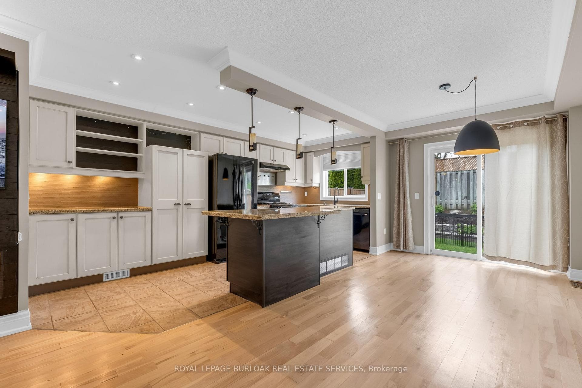 710 Spring Gardens Road Unit 20 - Condo photo 9 of 45 in Burlington, Ontario