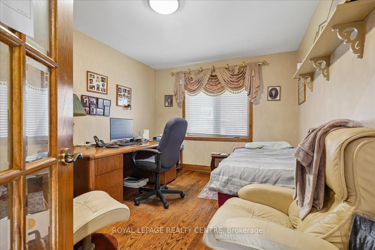 1869 Folkway Drive - Detached photo 21 of 49 in Mississauga, Ontario